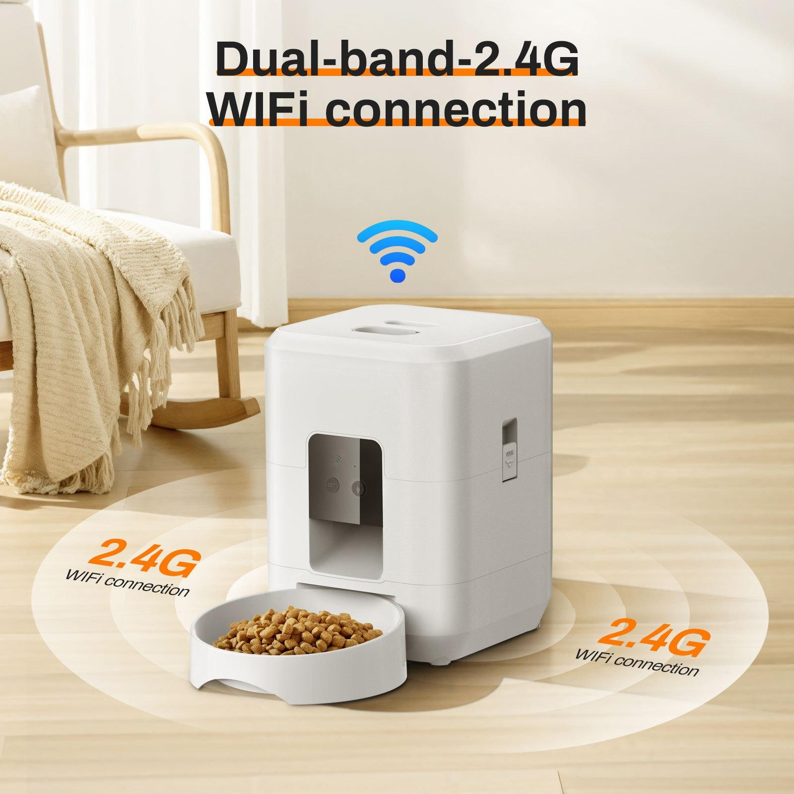 Ein weißer Futterautomat mit Futter und einem WLAN-Symbol. Text: 'Dualband-2.4G WiFi-Verbindung'.
