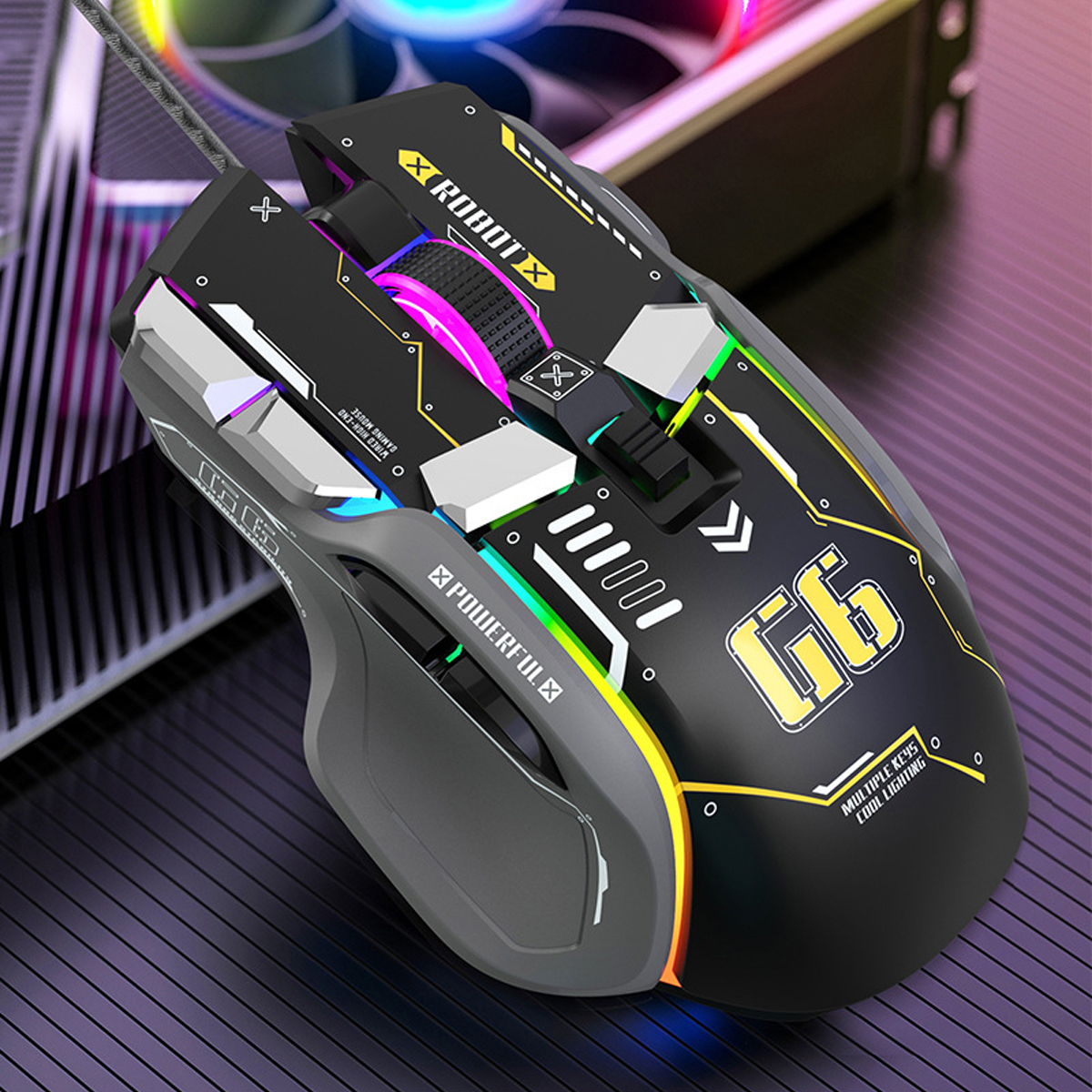 Schwarze Gaming-Maus mit gelben und weißen Akzenten, beleuchtet mit mehreren Farben. Die Maus hat den Text 'G6' darauf.