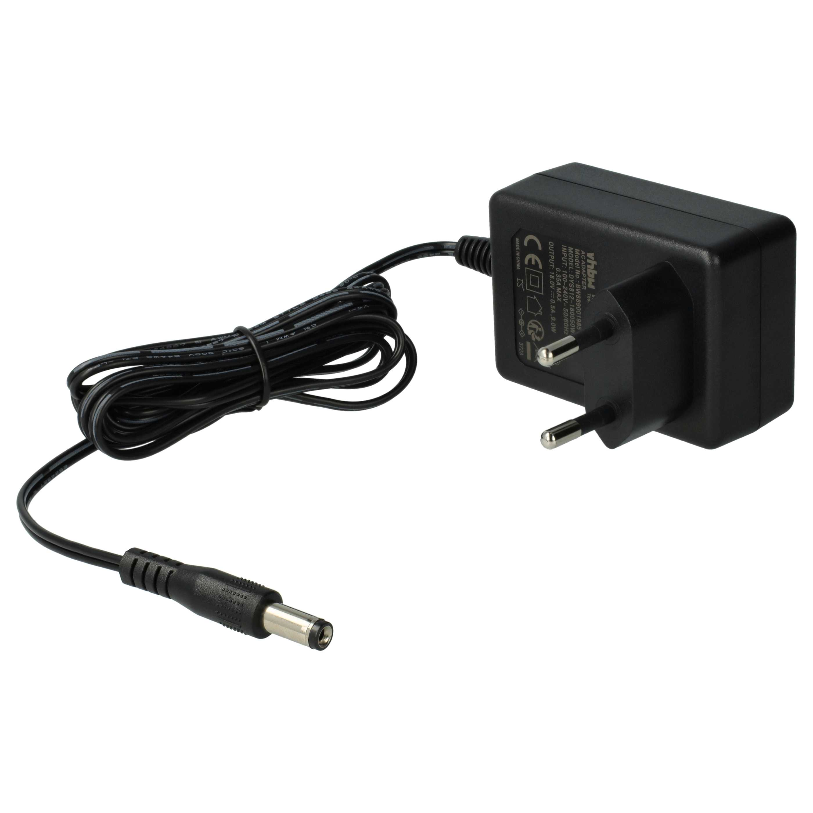Ein schwarzes Netzteil mit Eurostecker und ein schwarzes Kabel mit Gleichstromanschluss auf weißem Grund.