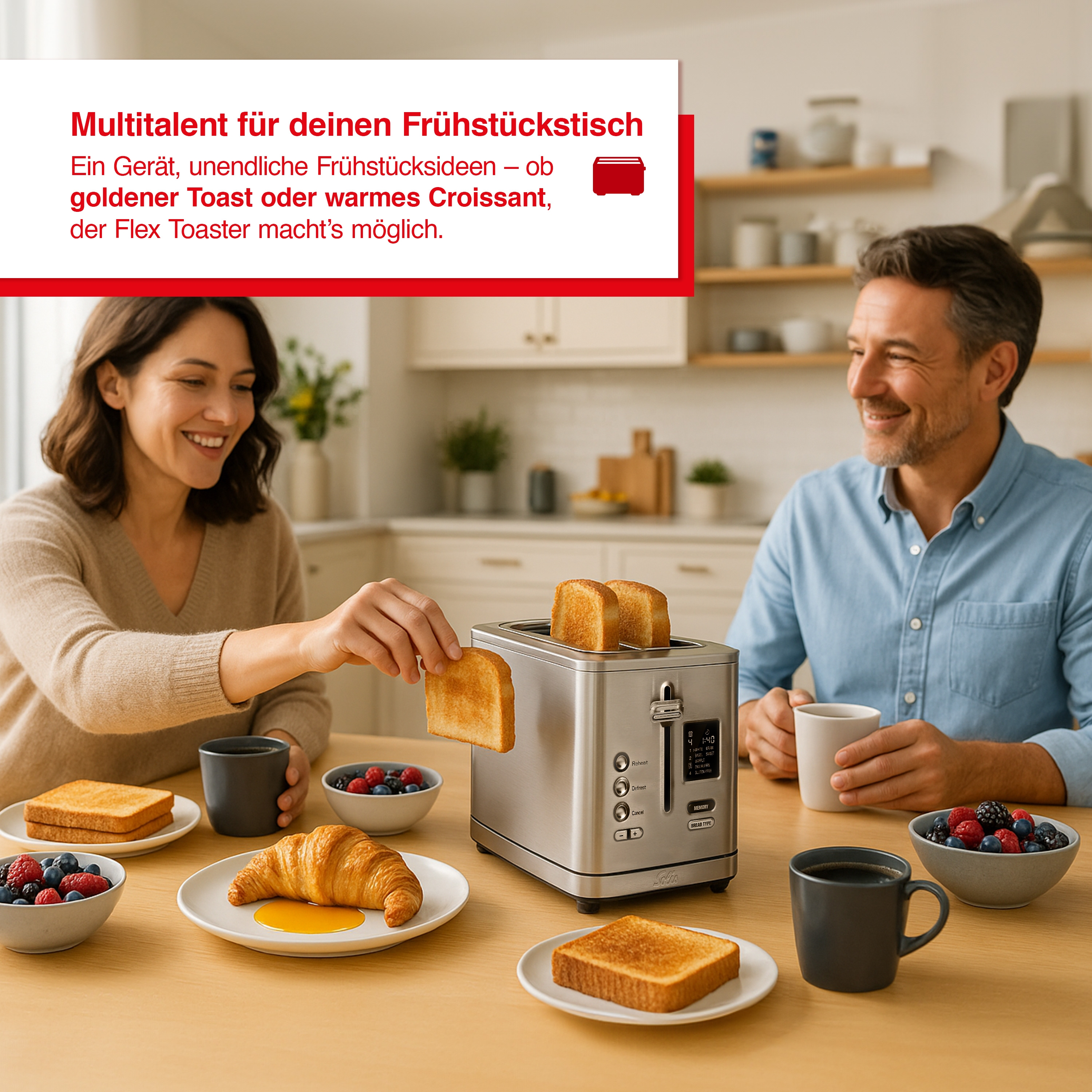 Ein Paar genießt Frühstück mit Toast, Croissant und Beeren. Ein Toaster aus Edelstahl steht auf dem Holztisch.