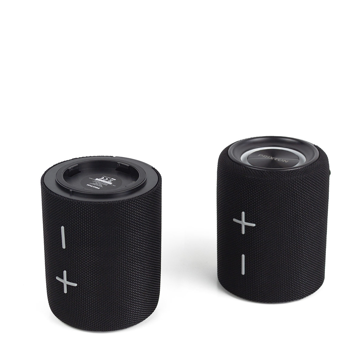 Dwa czarne cylindryczne głośniki. Każdy ma symbole regulacji głośności i nazwę marki na górze. Białe tło.