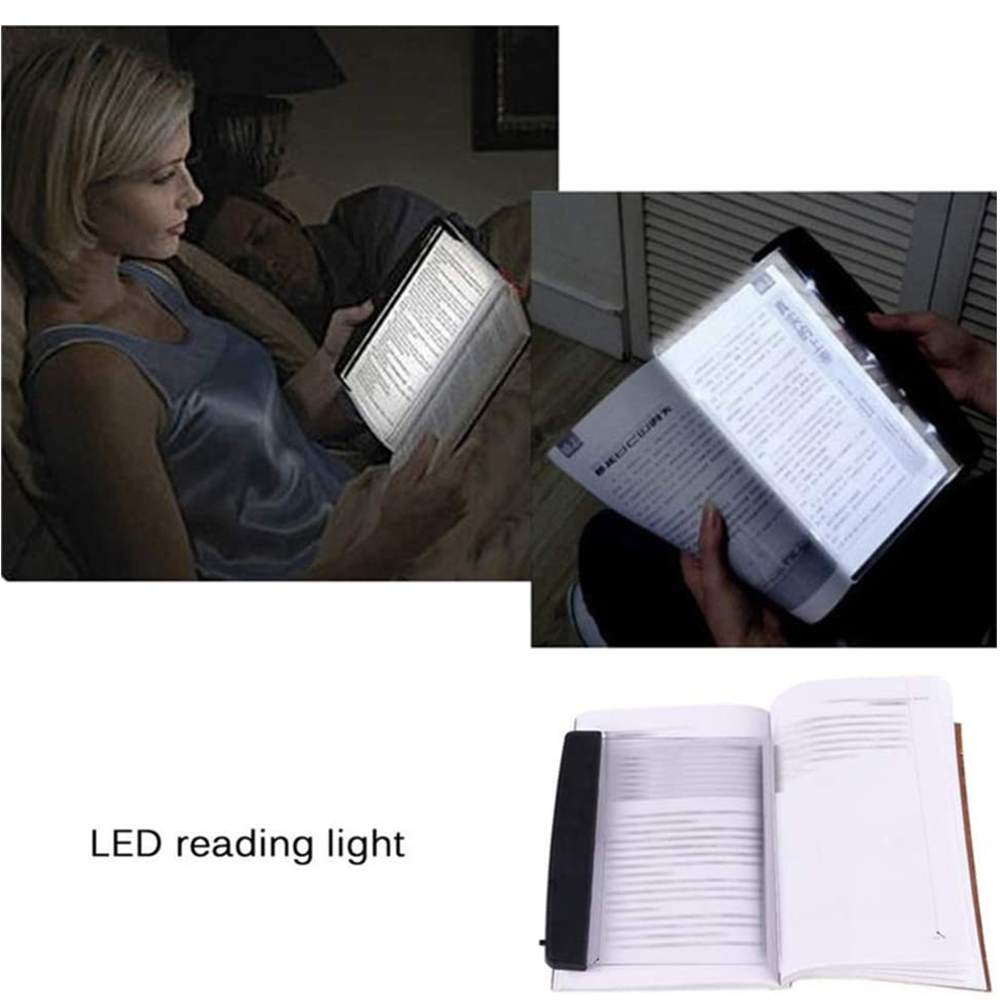 Frau liest im Bett ein Buch mit LED-Licht. Eine weitere Person schläft. Nahaufnahme des LED-Lichts auf einem Buch wird gezeigt.