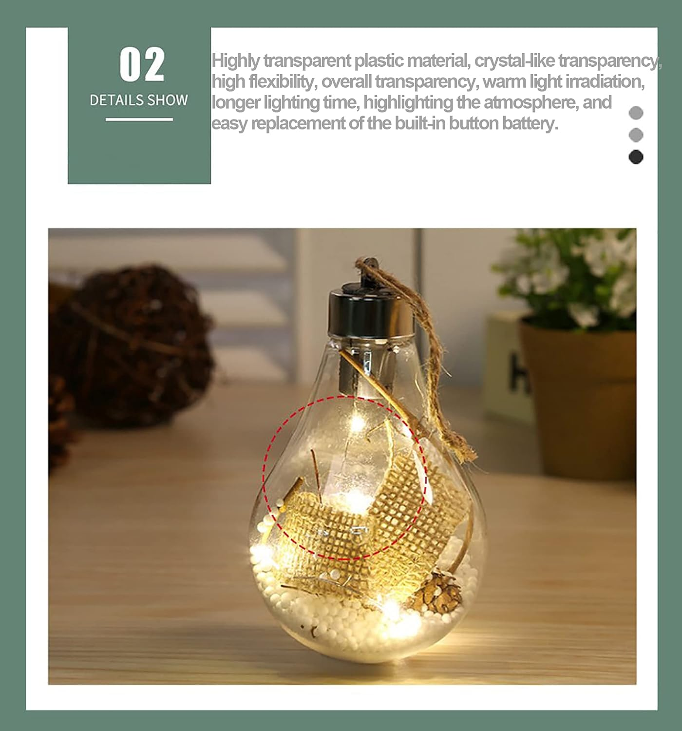 Ein klarer, tropfenförmiger Glasornament mit Lichtern und Sackleinen im Inneren, auf einer Holzoberfläche.