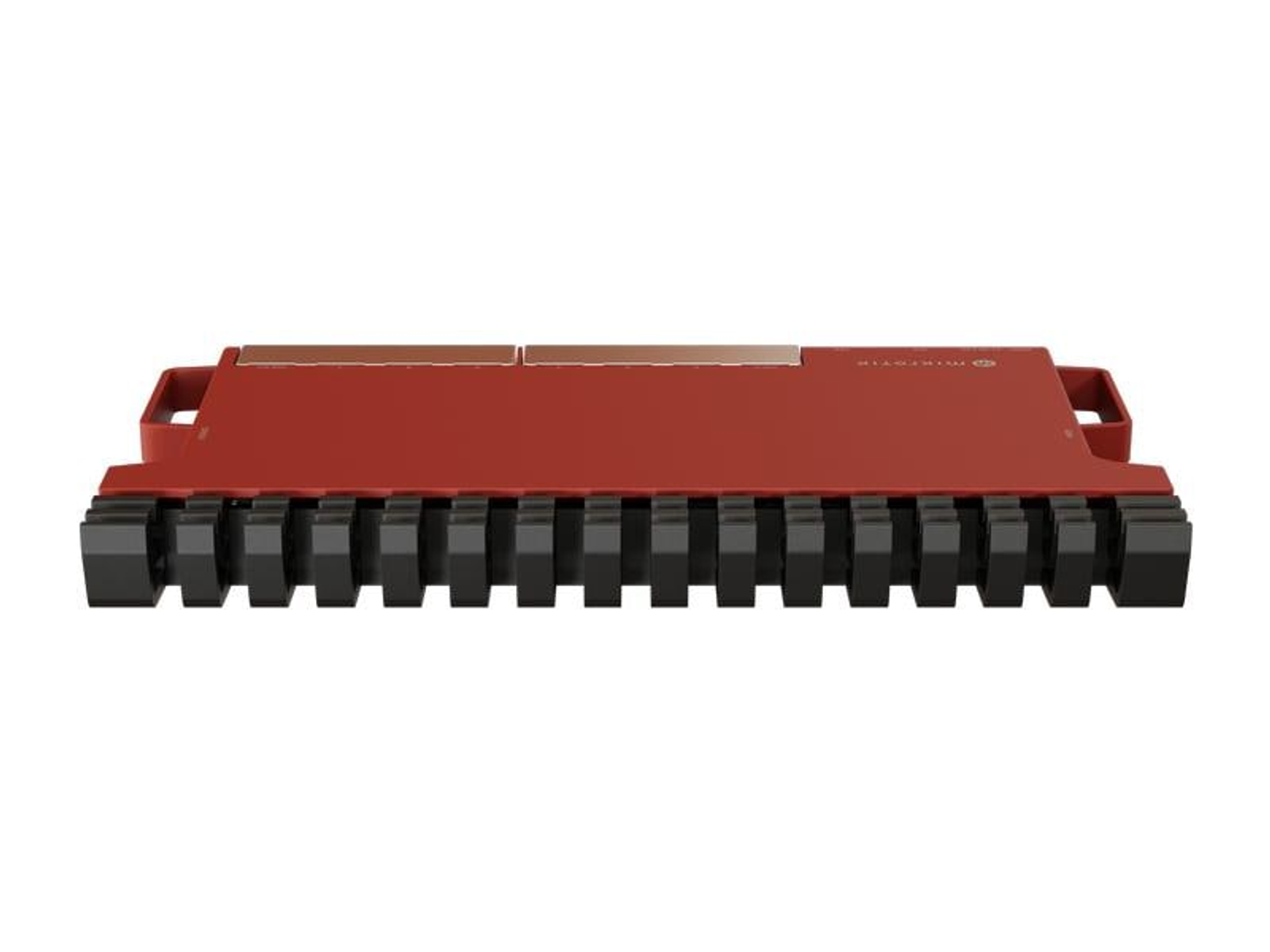 Czerwone prostokątne urządzenie z czarnymi blokami na dole i brązowymi panelami na górze. Ma uchwyty po każdej stronie.