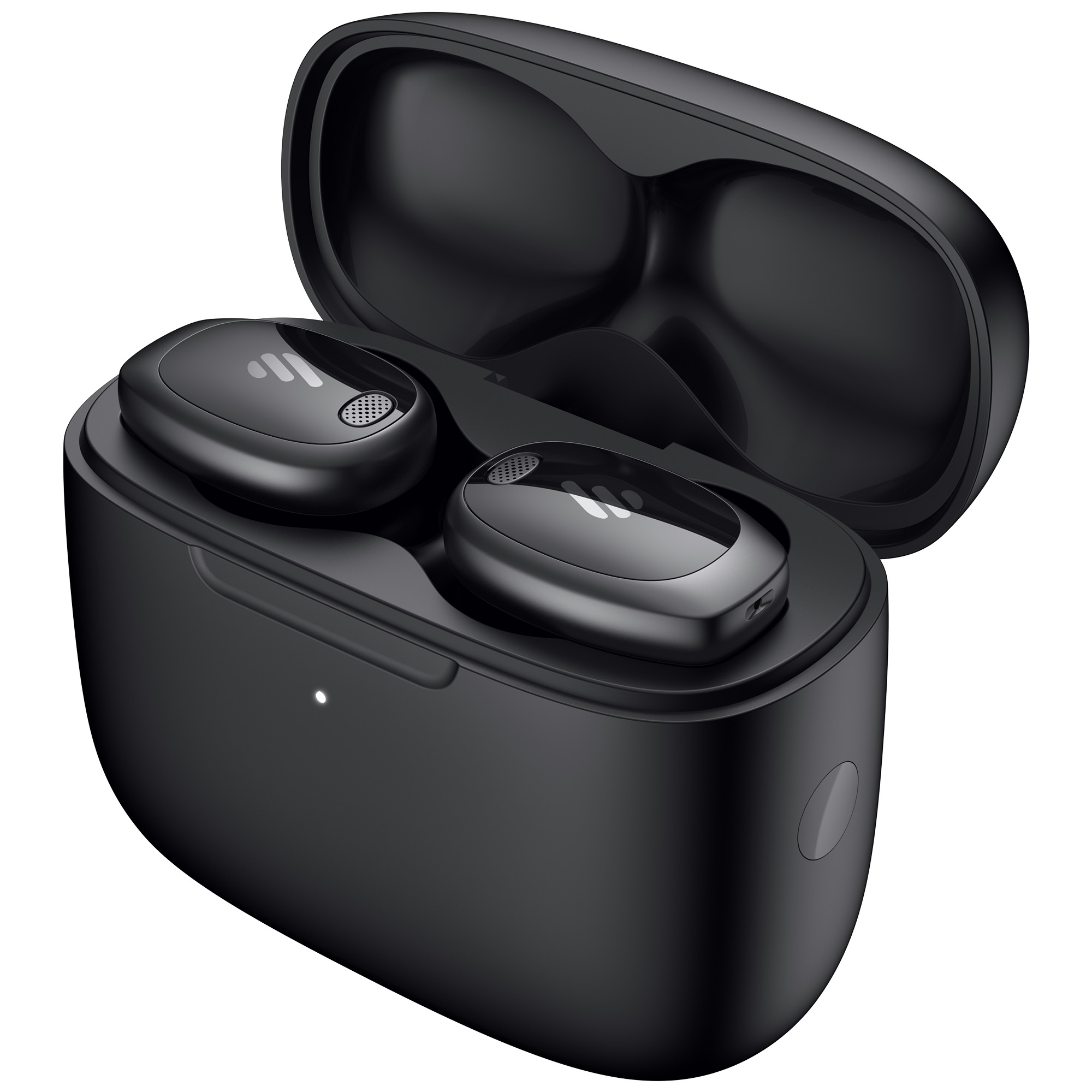 Czarne bezprzewodowe słuchawki w otwartym etui ładującym. Słuchawki znajdują się w etui, pokazując logo. Białe tło.