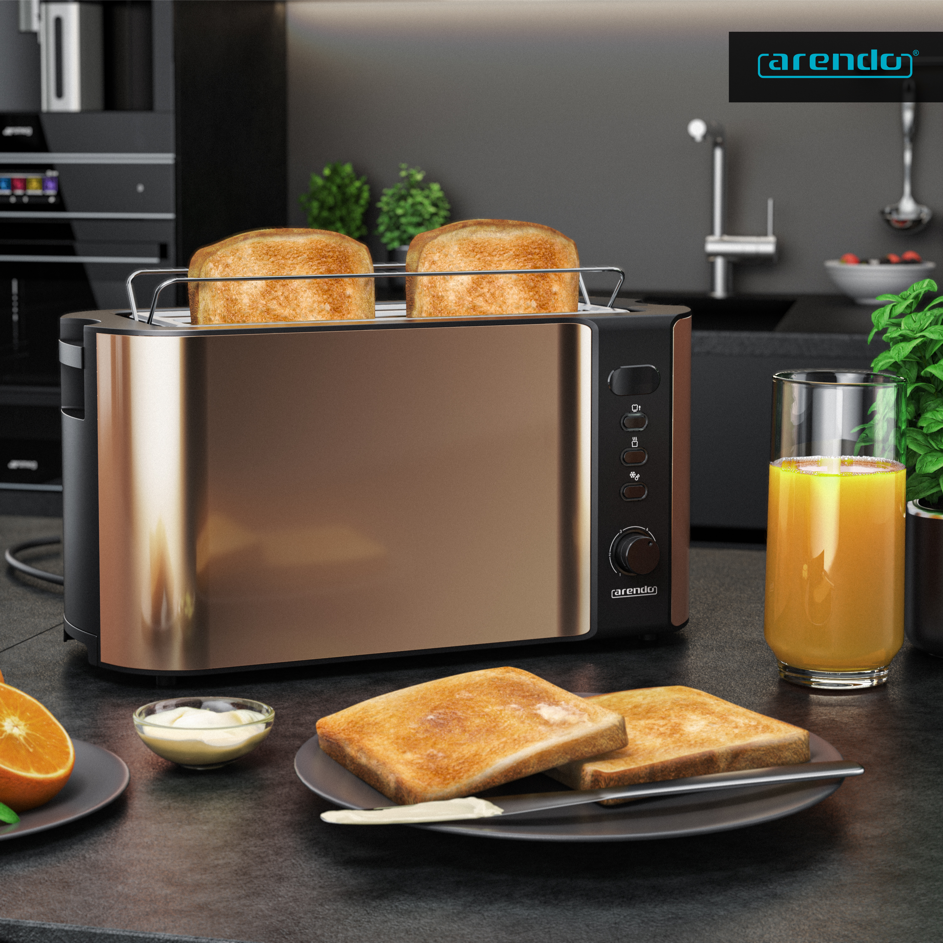 Ein Toaster mit Toastbrot, Orangensaft und gebuttertem Toast auf einem Teller. Ein Messer, eine Orangenhälfte und Pflanzen sind vorhanden.