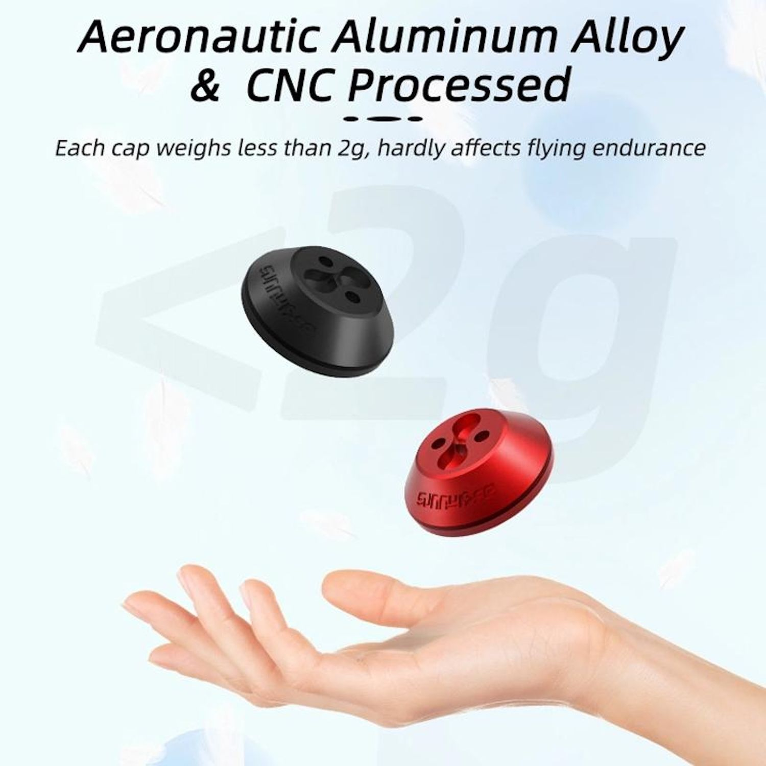 Eine Hand hält eine rote und eine schwarze Kappe. Oben steht Aeronautic Aluminum Alloy & CNC Processed.