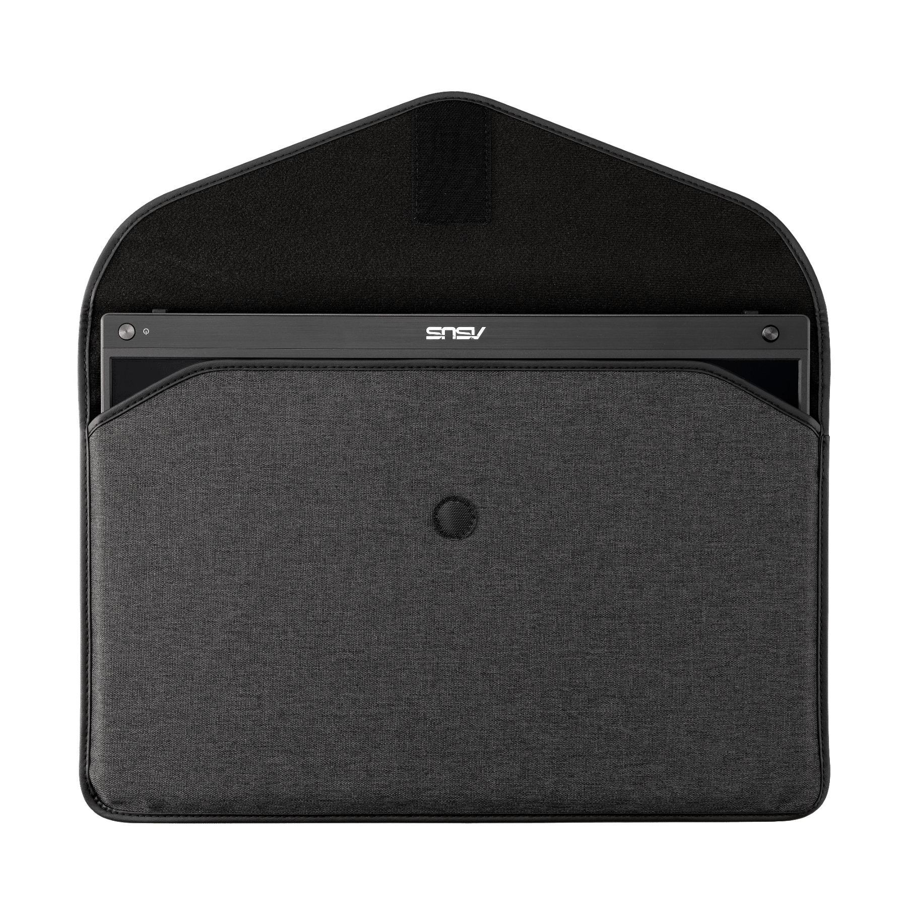 Czarny laptop ASUS w szarej, materiałowej obudowie. Obudowa ma klapowe zamknięcie z guzikiem.