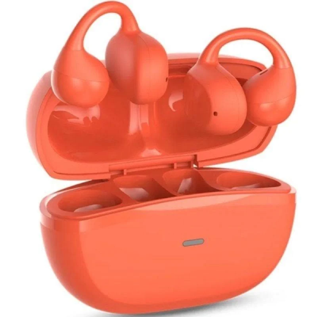 Pomarańczowe bezprzewodowe słuchawki w otwartym, pasującym etui. Słuchawki mają unikalny zakrzywiony kształt. Etui jest owalne.