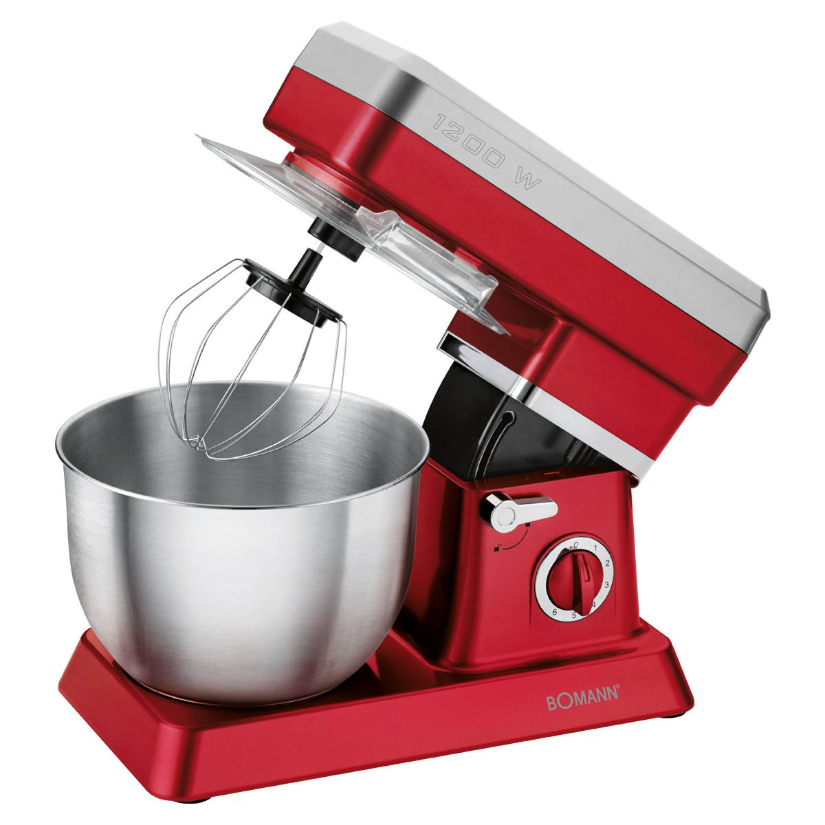 Czerwony i srebrny mikser stojący z misą ze stali nierdzewnej i nakładką do ubijania jest pokazany na białym tle.