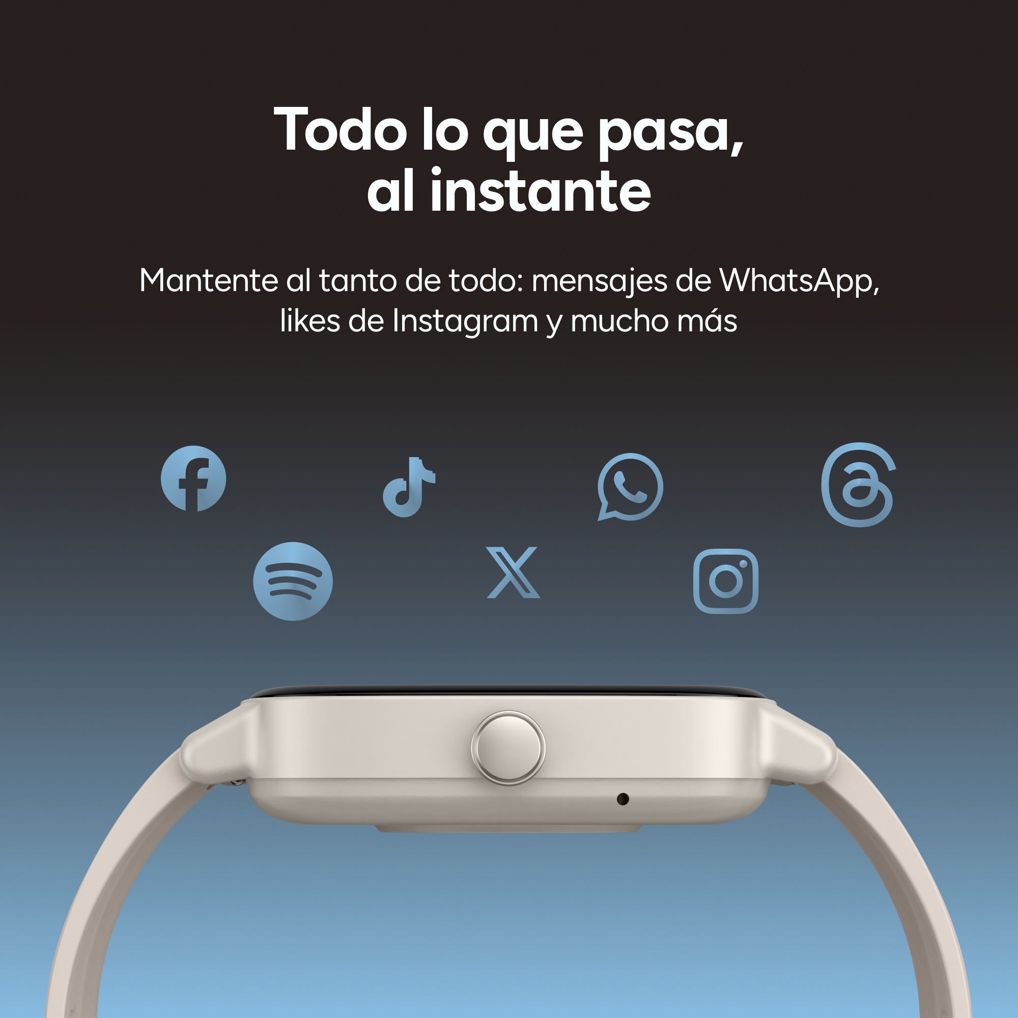 Cremefarbene Smartwatch mit Social-Media-Symbolen und spanischem Text vor blauem Hintergrund.