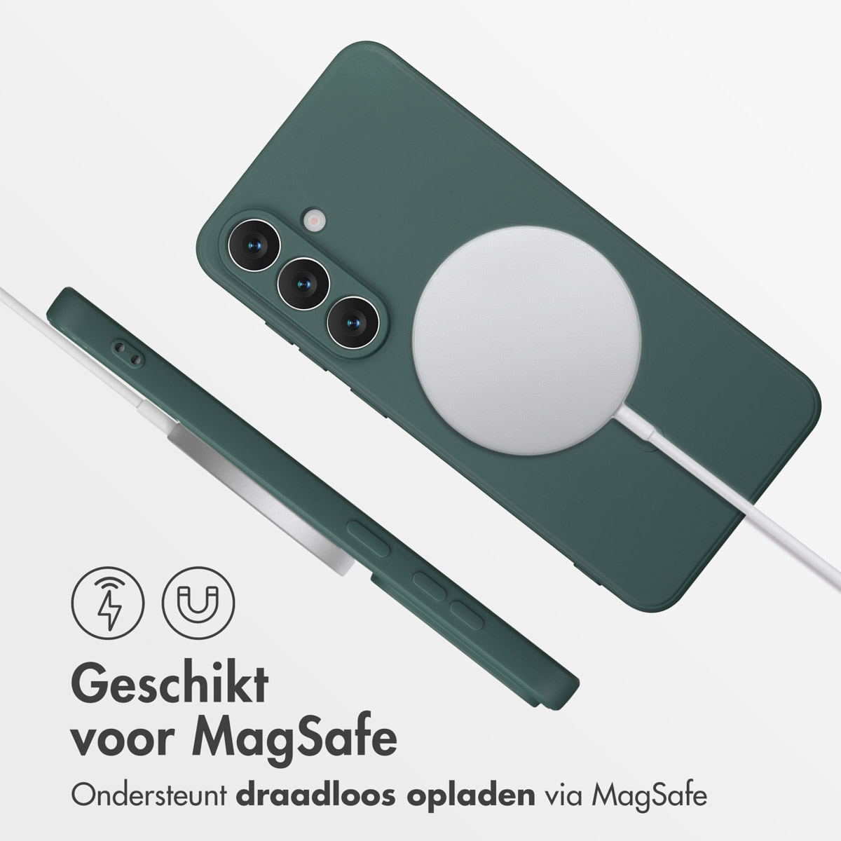 Groene telefoonhoes met MagSafe-oplader en een andere hoes in een hoek. De tekst geeft MagSafe-compatibiliteit en draadloos opladen aan.