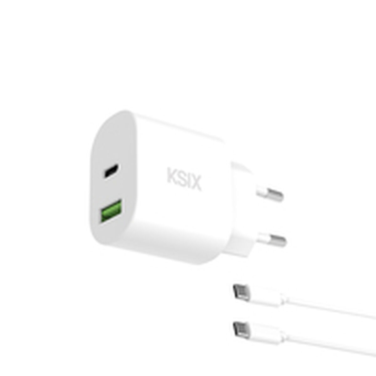 Un cargador de pared KSIX blanco con dos cables USB-C. El cargador tiene dos puertos, uno USB-C y otro USB de color verde.