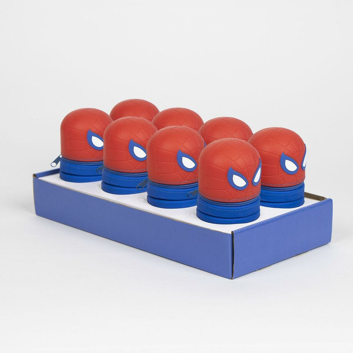 Eine Anzeige von Spider-Man-Behältern. Rot und blau. Die Behälter haben weiße Augendesigns. Sie stehen in einer blauen Box.