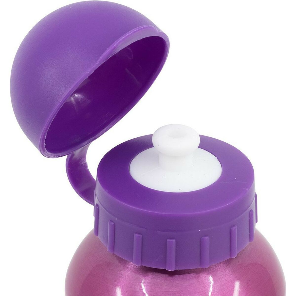 Nahaufnahme einer lila Wasserflasche mit offenem Deckel. Der Deckel ist lila, der Ausguss ist weiß und die Flasche ist rosa.