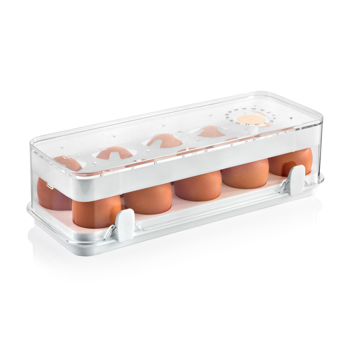 Un contenitore trasparente per uova in plastica con sei uova marroni. Il contenitore ha un telaio bianco e un coperchio con timer.