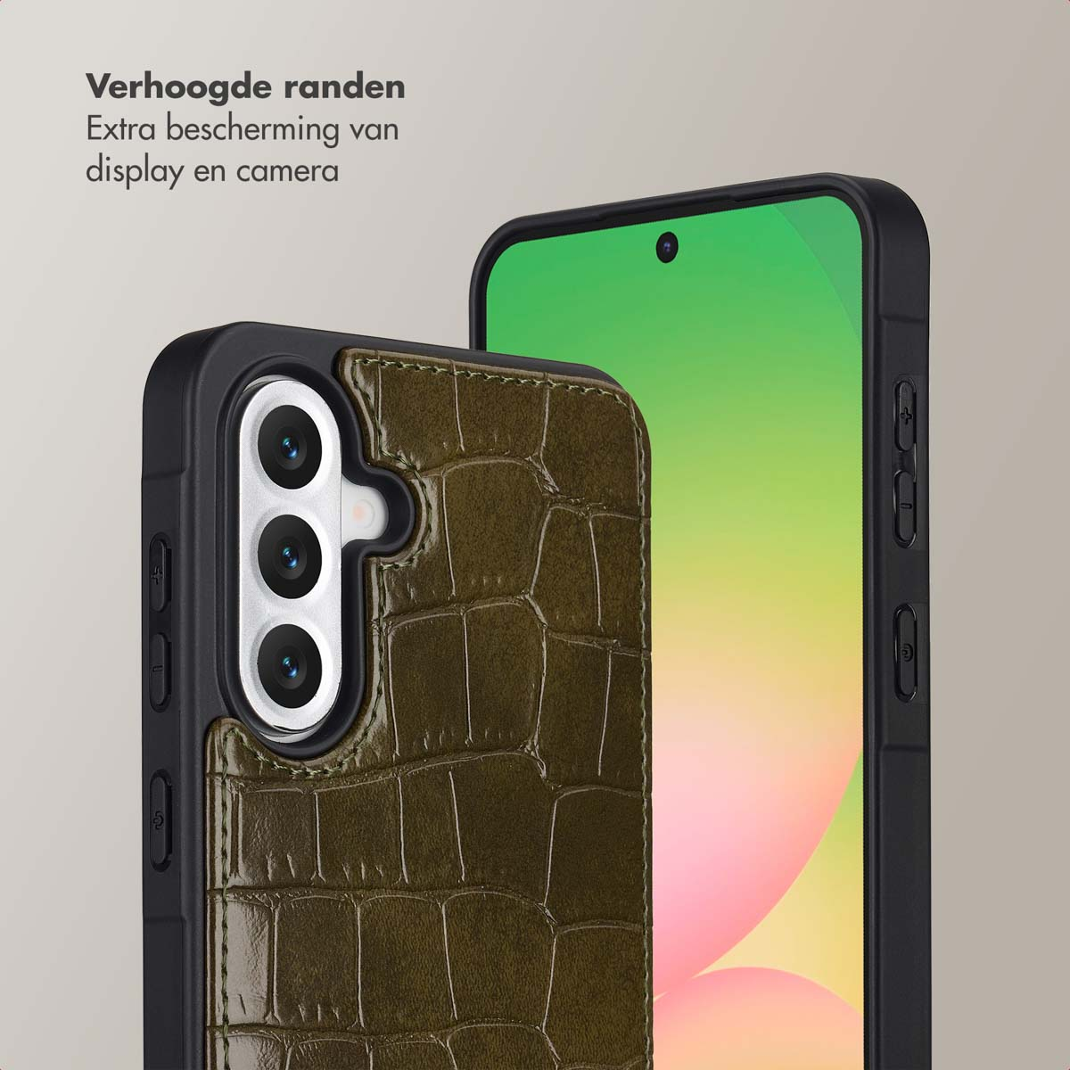 Una custodia per telefono con finitura strutturata, simile alla pelle verde oliva. Lo schermo mostra una tonalità verde.
