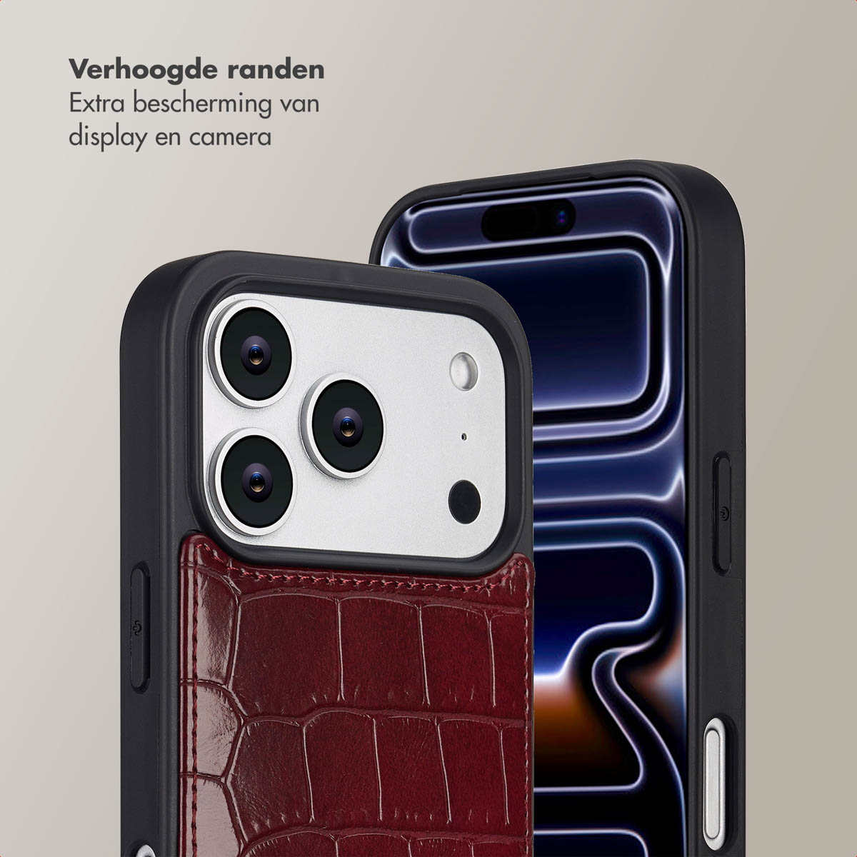 Deux coques noires pour iPhone. L'une montre une texture de cuir rouge. L'autre affiche l'écran. Texte : Bords surélevés, protection extra.