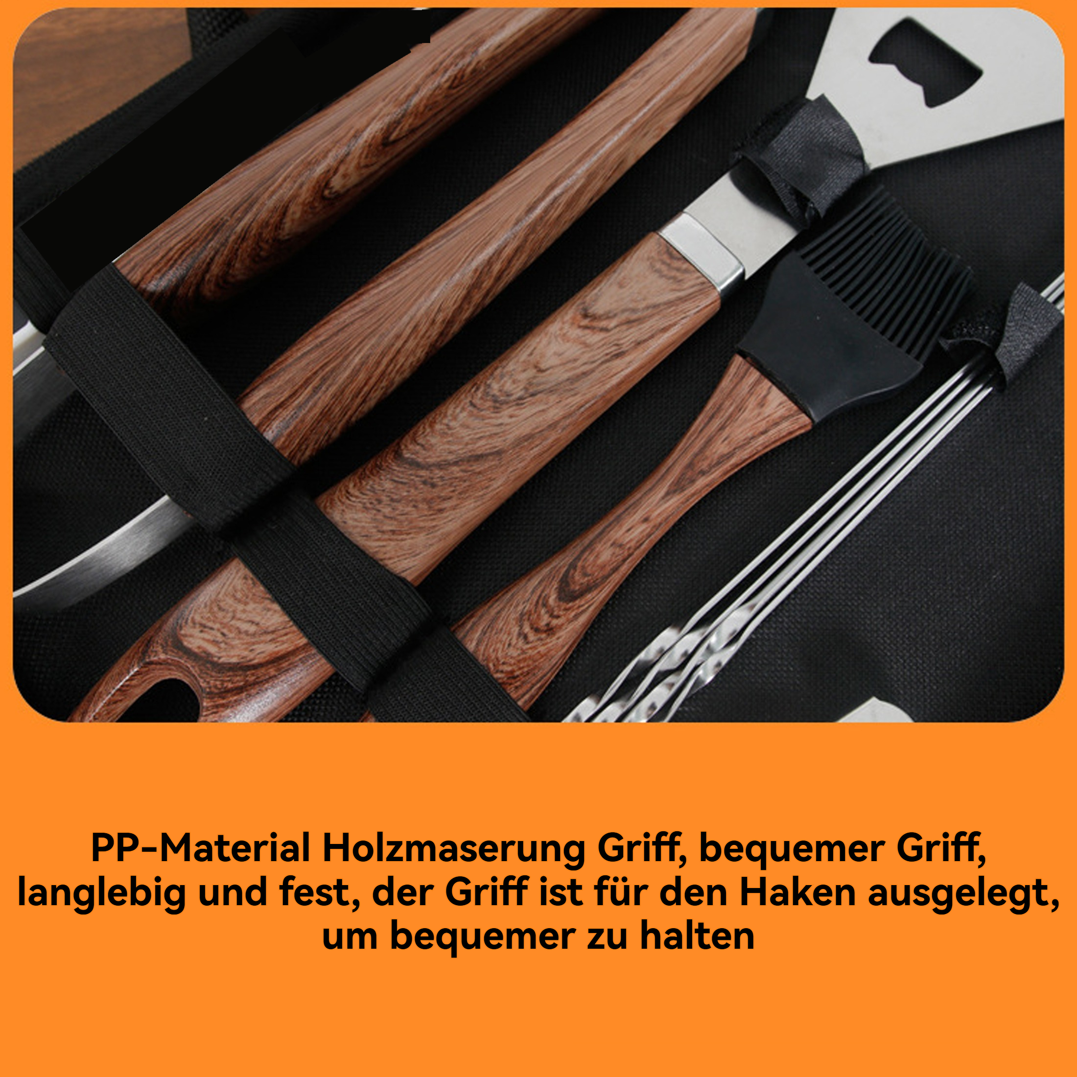 Nahaufnahme von Grillwerkzeugen mit Holzgriffen in einer schwarzen Tasche. Enthält Spatel, Zange und Spieße. Braun und Schwarz.