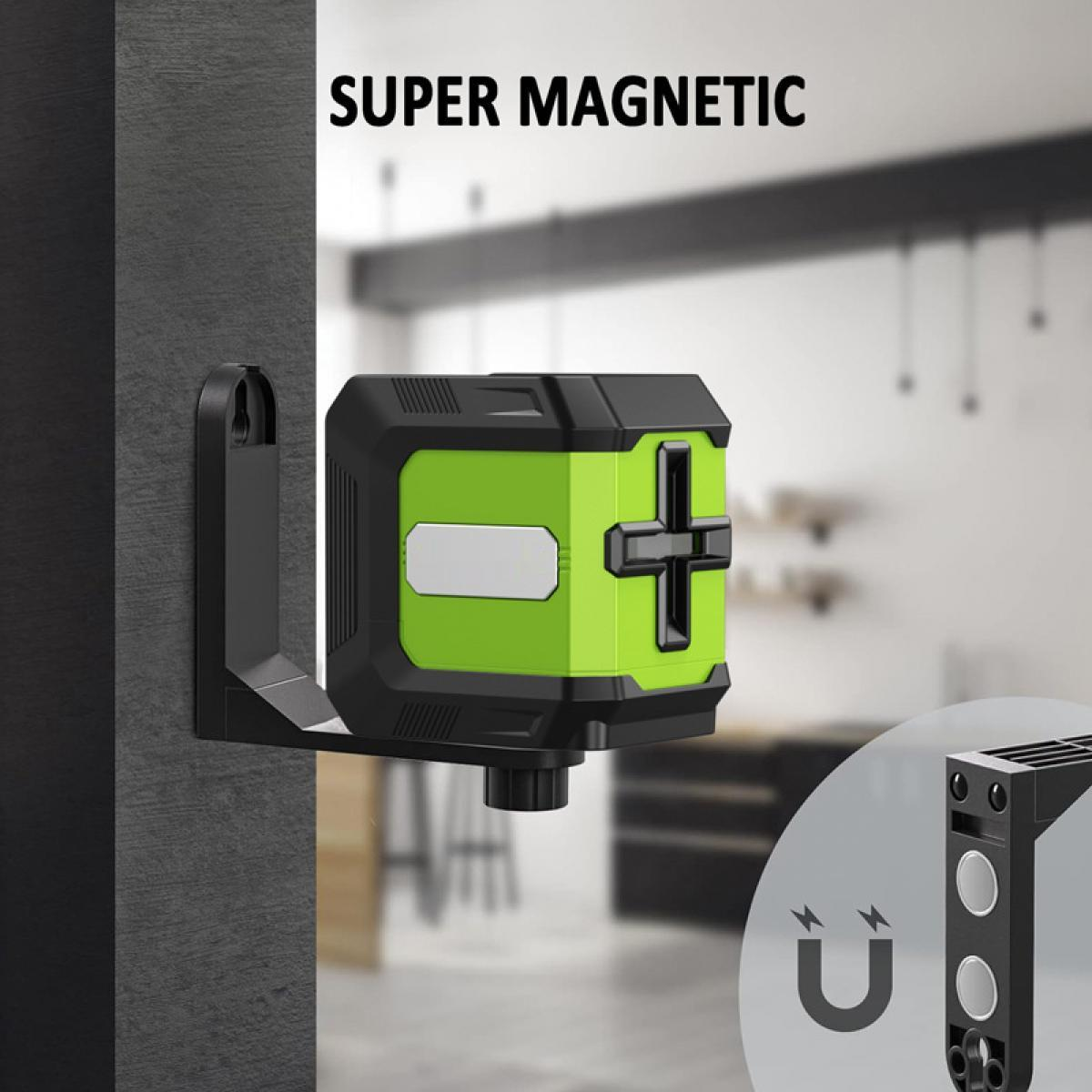 Ein grün-schwarzer Laser-Nivellierer ist an einer Wand montiert, mit einer magnetischen Halterung. Der Text lautet 'SUPER MAGNETIC'.