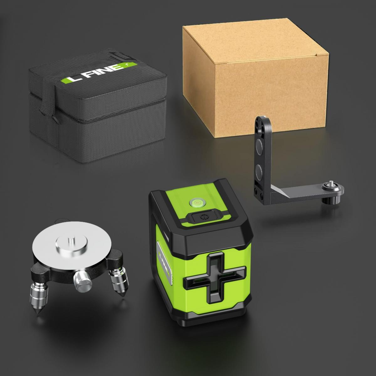 Ein grün-schwarzes Laser-Niveau mit Zubehör, darunter eine Box, eine Tasche und ein Stativ auf dunkler Oberfläche.