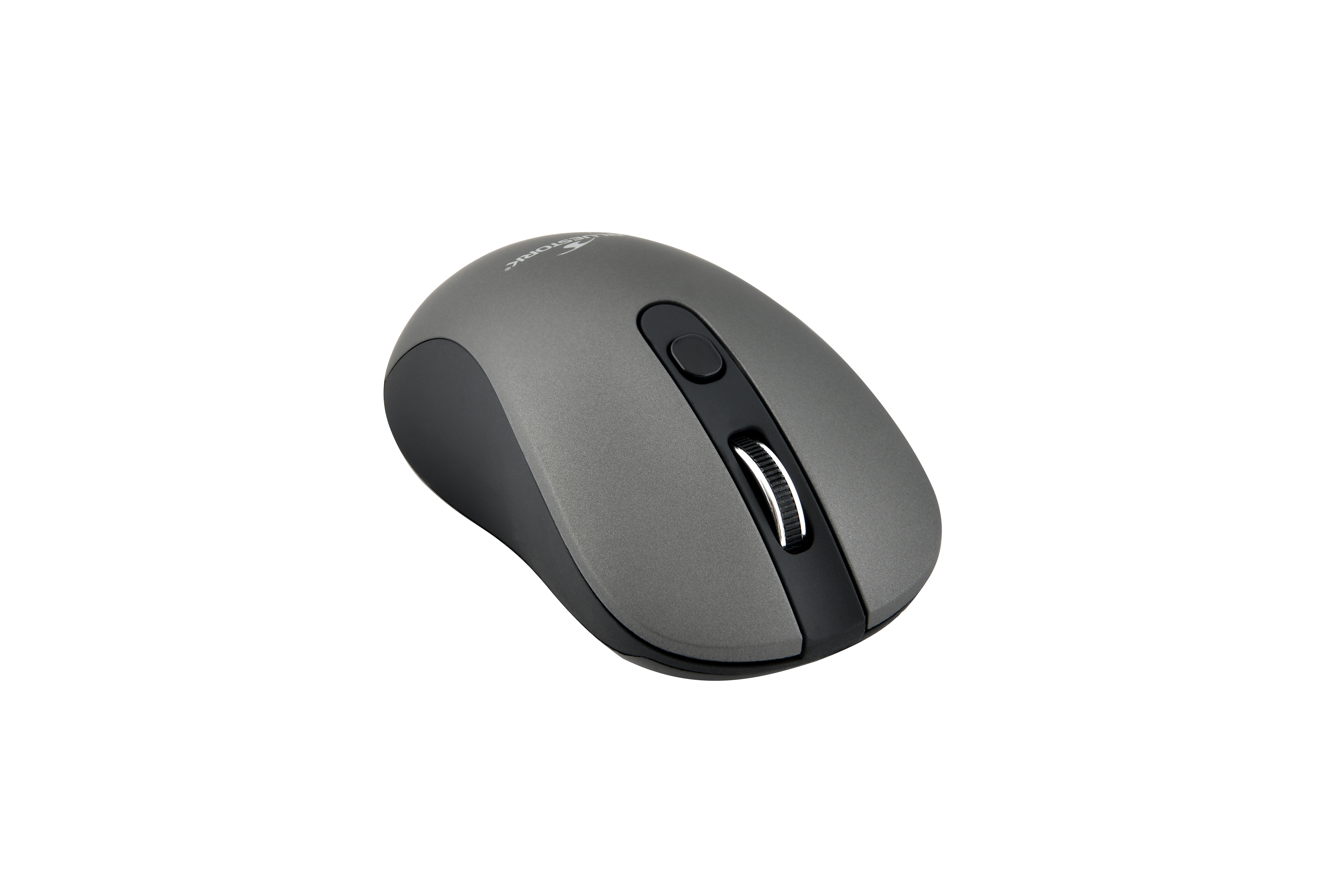 Een grijze en zwarte draadloze computermuis. Hij heeft een scrollwiel en een knop bovenop. De achtergrond is wit.