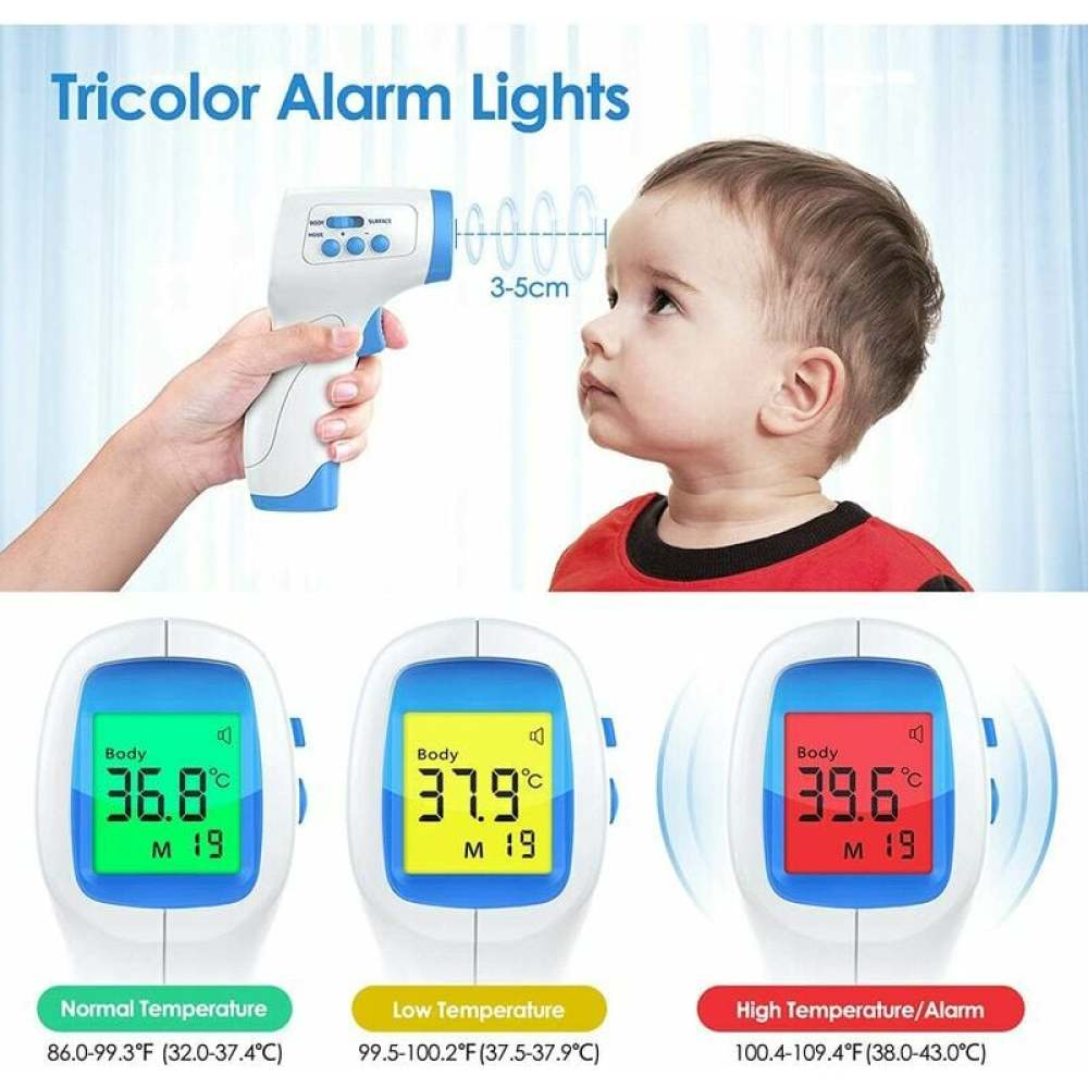 Ein Infrarot-Thermometer wird auf die Stirn eines Babys gerichtet. Drei Bildschirme zeigen Temperaturen an: grün, gelb und rot, was normal, niedrig und hoch anzeigt.
