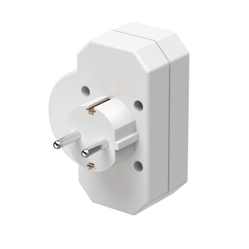 Ein weißer Elektroadapter mit drei Stiften für einen europäischen Stecker. Er hat eine abgerundete Seite und einen rechteckigen Hauptkörper.