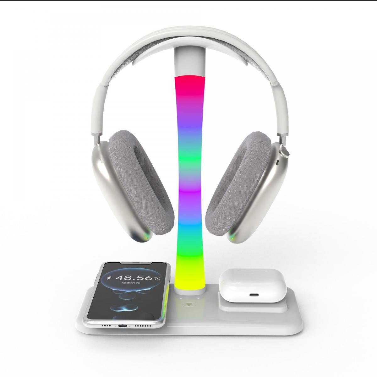 Kopfhörer auf Ständer mit Ladestation. Telefon zeigt 48,56% Ladung an. AirPods und Ständer haben farbige Lichter.