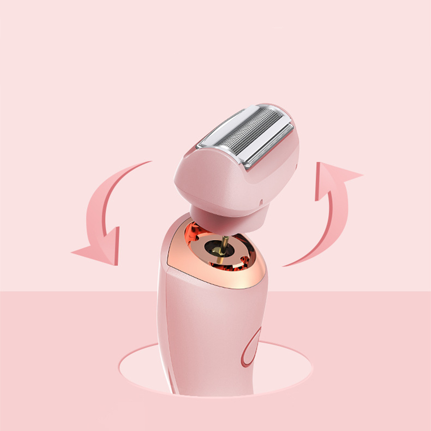 Ein rosa Elektrorasierer mit drehbarem Kopf vor rosa Hintergrund. Pfeile zeigen die Drehbewegung an.