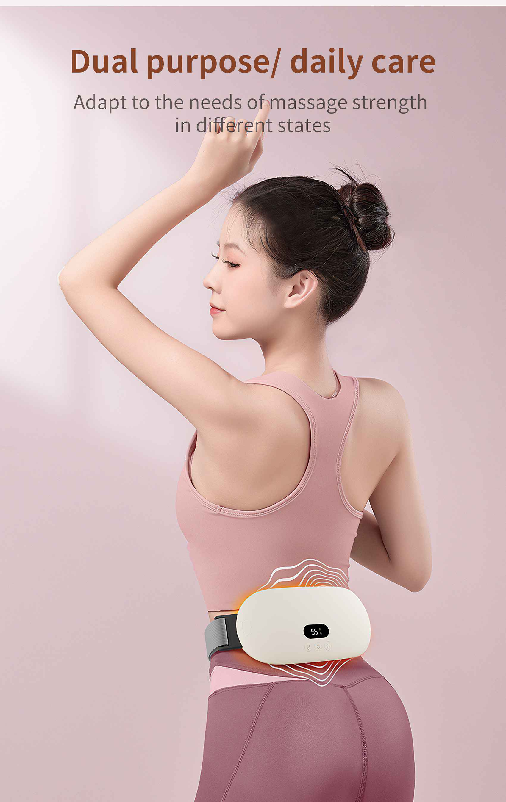 Eine Frau in rosa Sportkleidung hat ein Massagegerät auf dem Rücken. Text: 'Dual purpose/ daily care'.