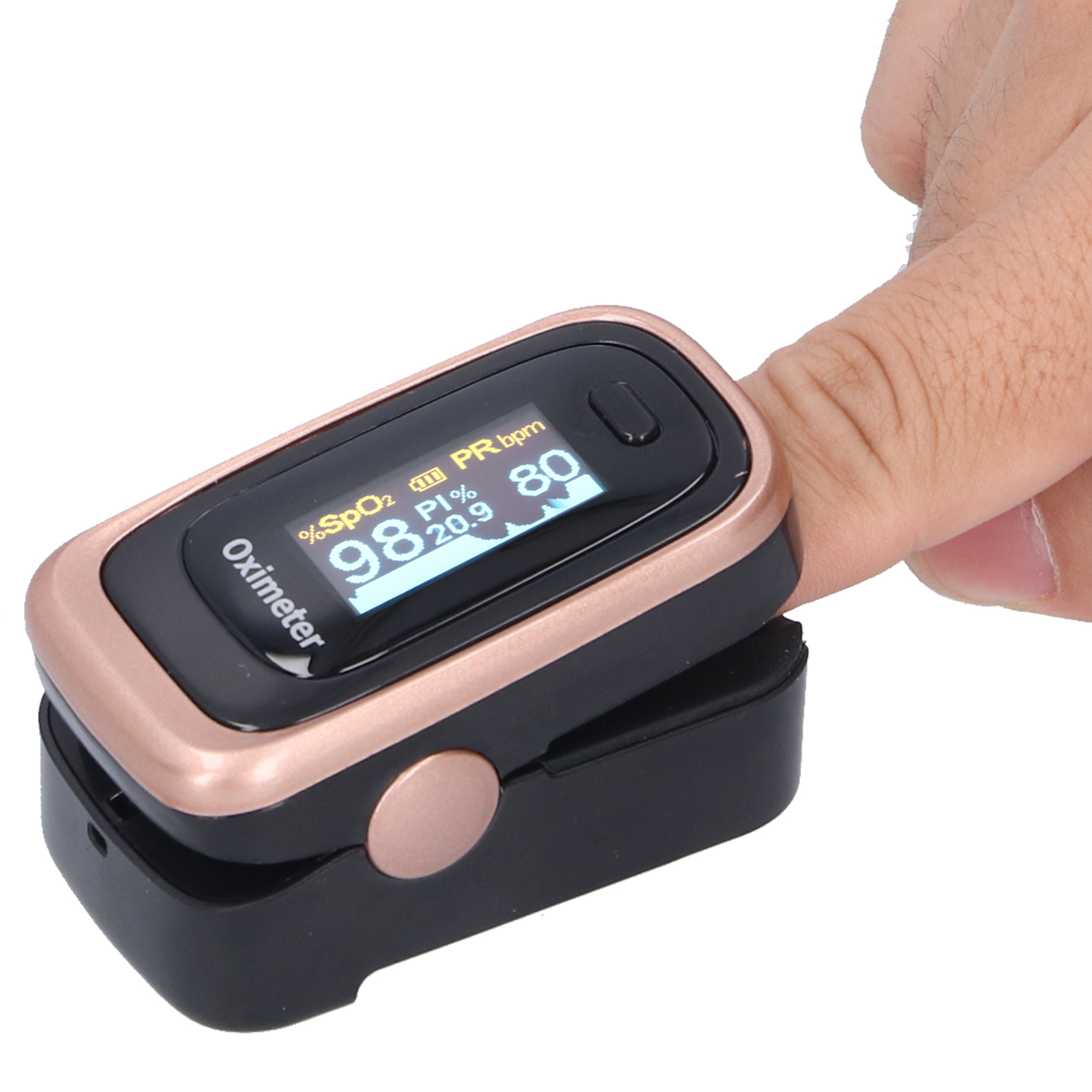 Ein Finger wird in ein Oximeter gesteckt. Das Gerät zeigt SpO2 98%, PR 80 bpm. Es ist schwarz und gold.