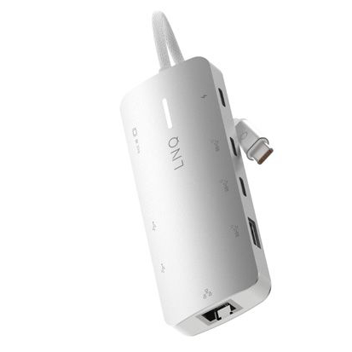 Un concentrador LNQ blanco con múltiples puertos, un conector USB-C y un cable blanco trenzado. El concentrador está en ángulo sobre un fondo blanco.