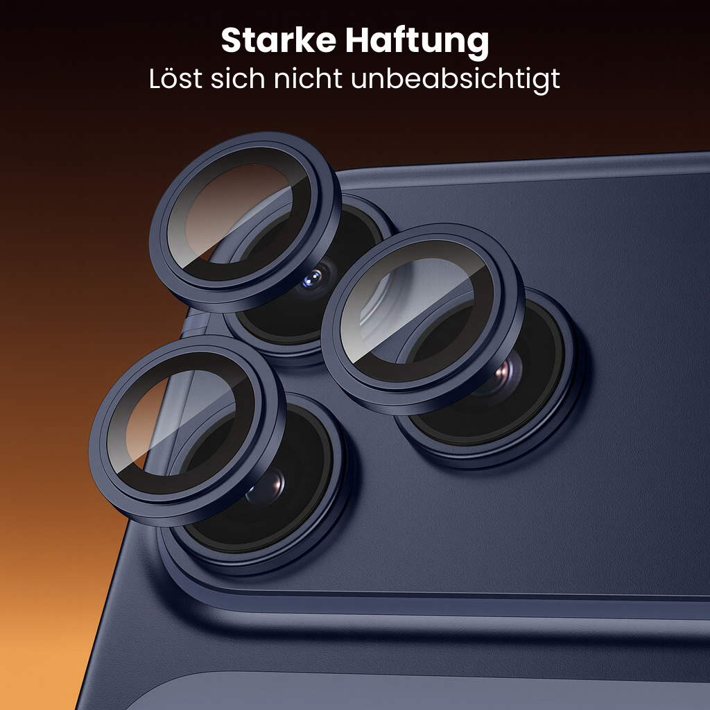 Nahaufnahme eines dunkelblauen Telefons mit Objektivschutz. Der Text oben lautet 'Starke Haftung'.