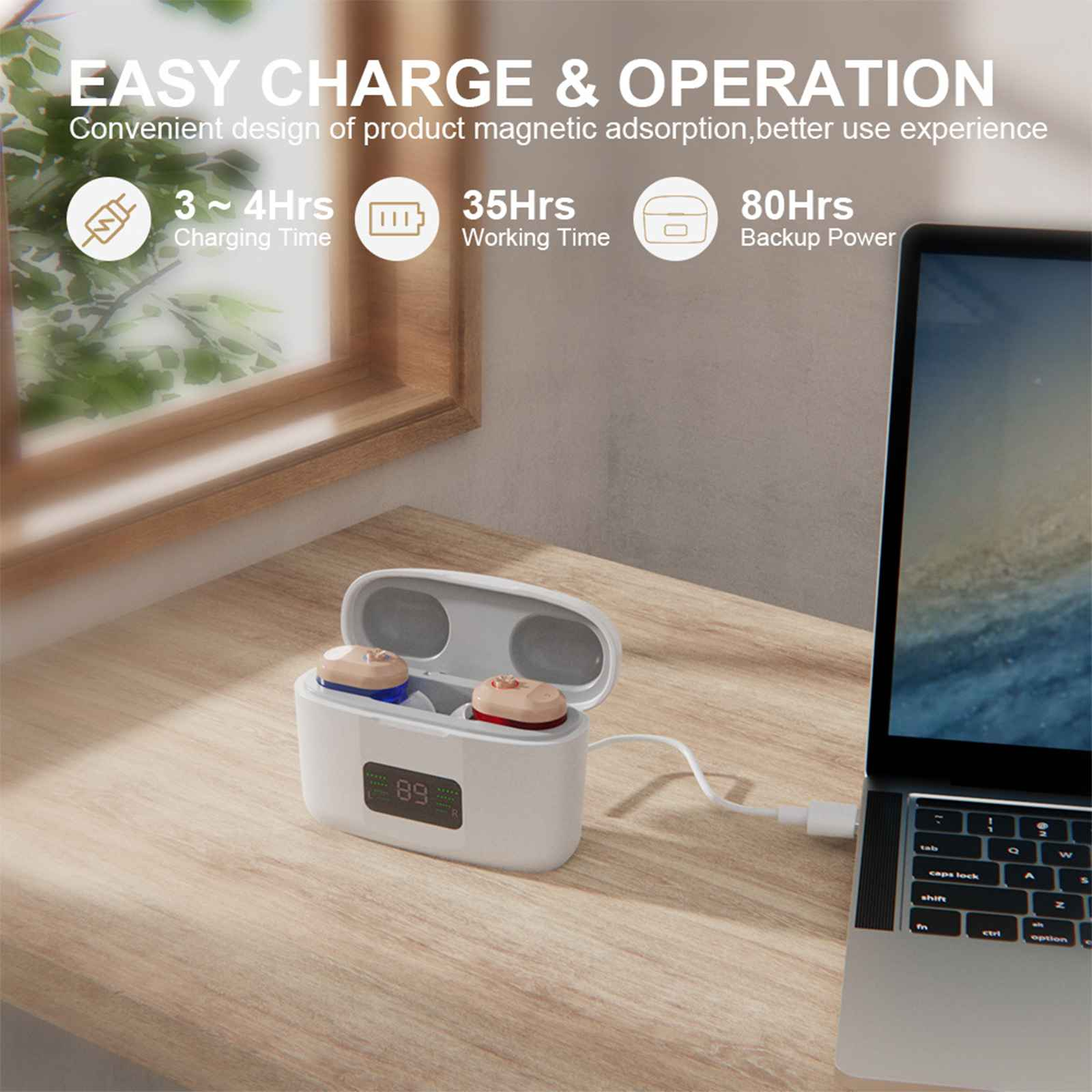Eine weiße Ladehülle mit Hörgeräten, verbunden mit einem Laptop. Zeigt Ladezeit, Arbeitszeit und Backup-Strom an.