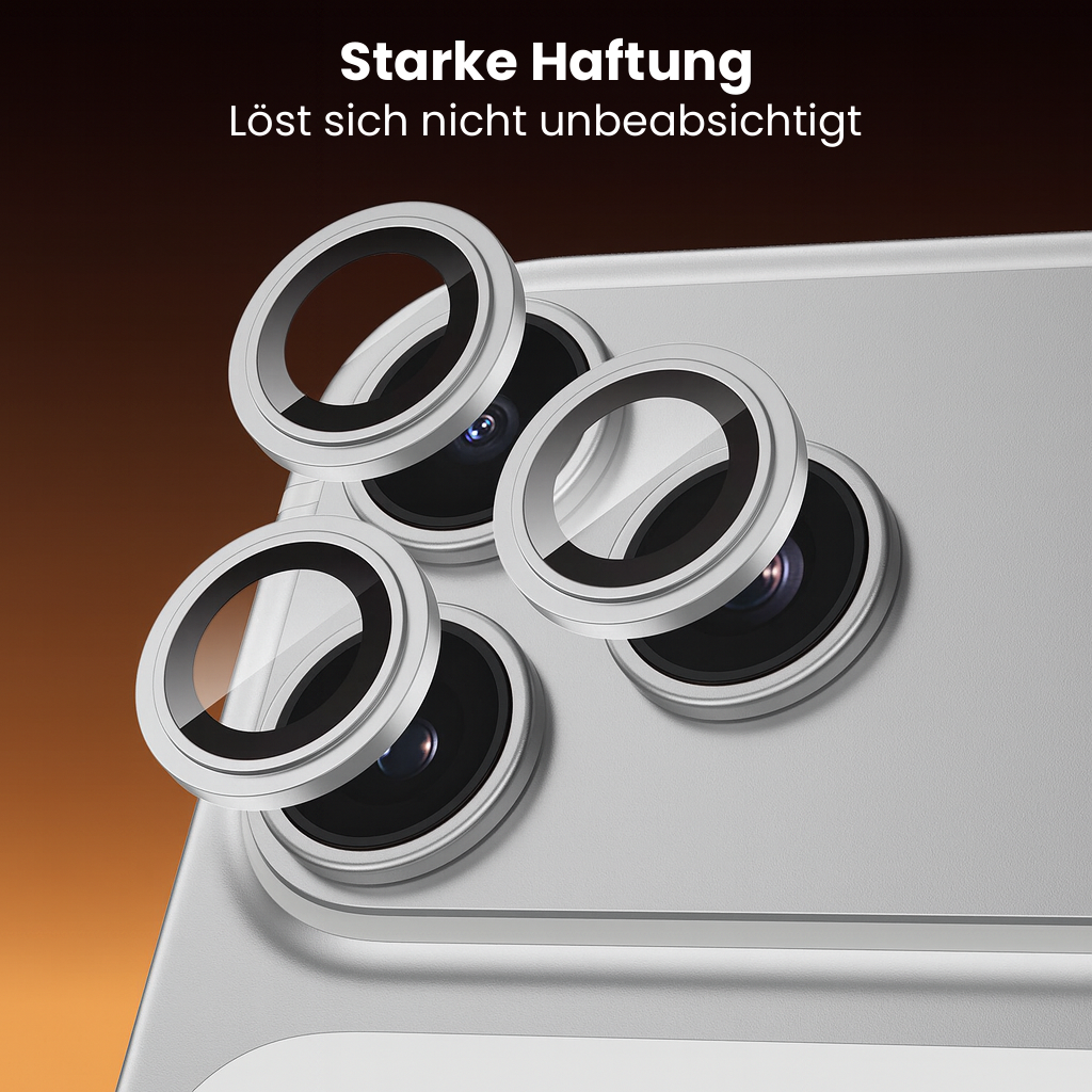 Nahaufnahme eines Telefons mit vier Kameralinsen und silbernen Ringen. Der Text oben lautet 'Starke Haftung'.
