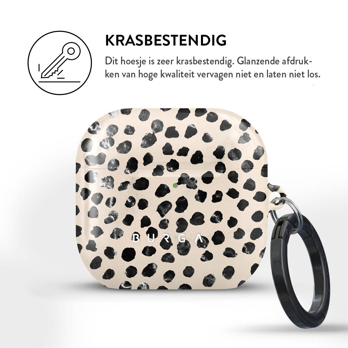 AirPods-hoesje met zwart-witte dalmatiërprint. Met zwarte ring en tekst: KRASBESTENDIG.