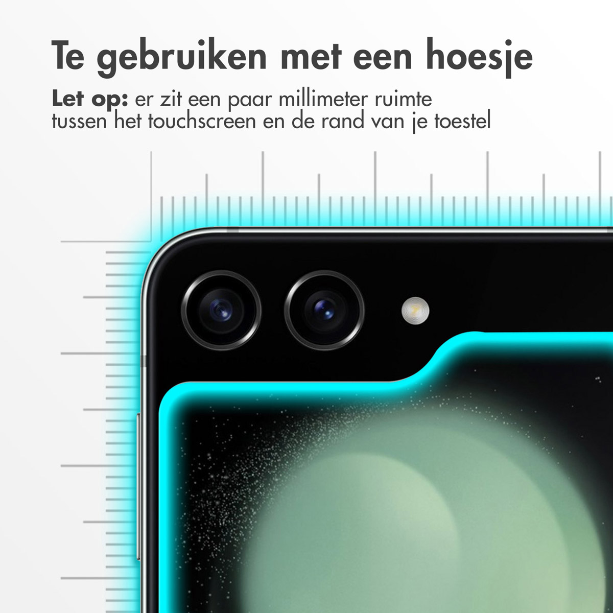 Primo piano di un telefono che mostra le lenti della fotocamera, con un contorno blu. Il testo in alto dice: Da usare con una custodia.
