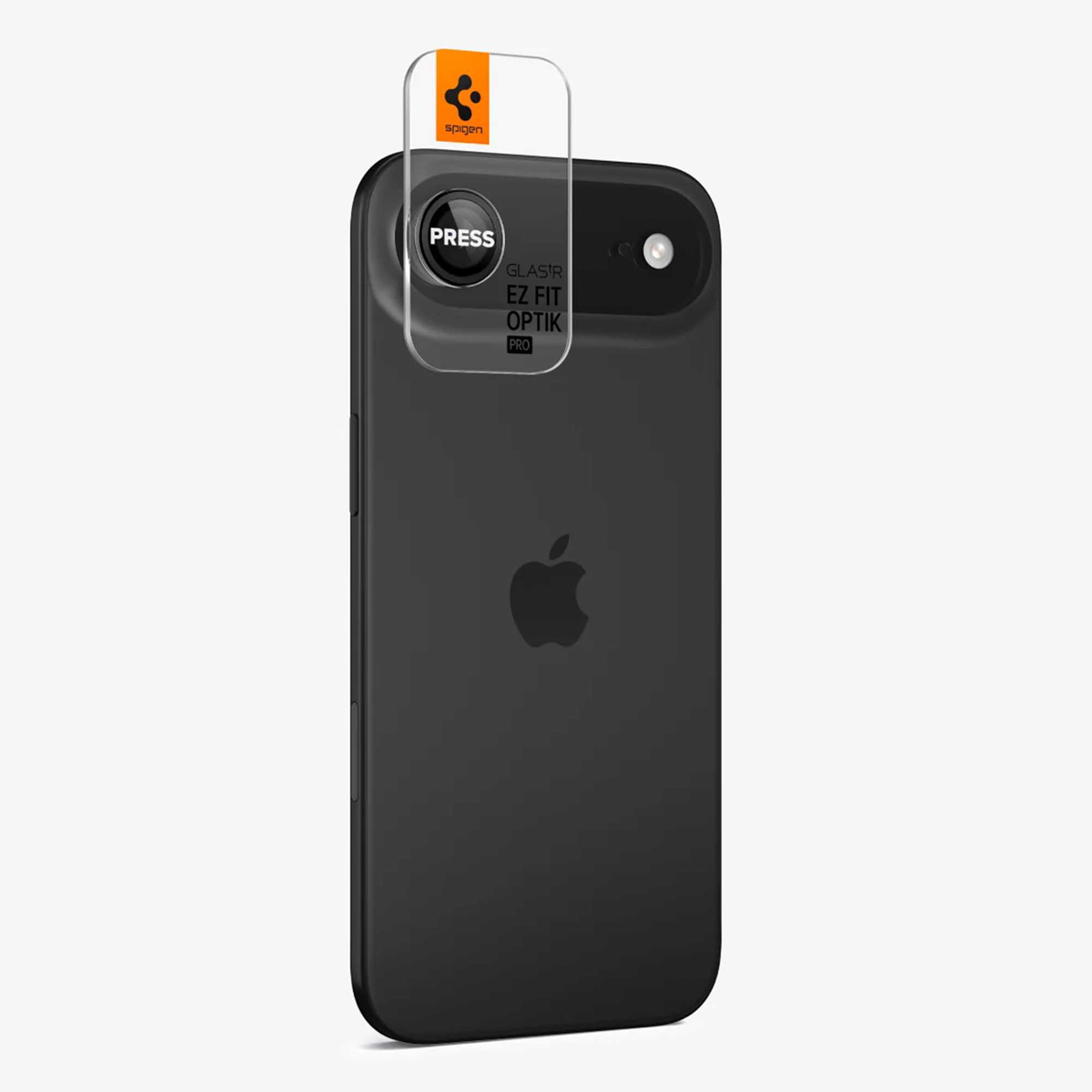 Un iPhone noir avec un protecteur d'écran. Le protecteur porte le logo Spigen et le texte 'GLAS.tR EZ FIT OPTIK PRO'.