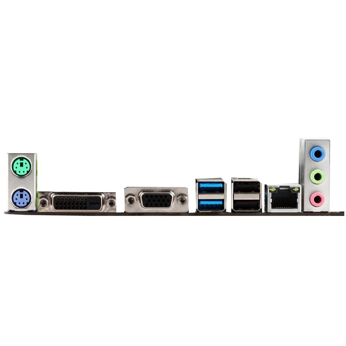 Pannello posteriore di una scheda madre per computer. Presenta varie porte, tra cui VGA, USB, jack audio ed Ethernet, su sfondo bianco.