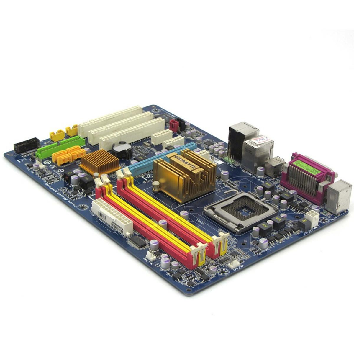 Una scheda madre per computer con vari componenti come slot RAM, socket CPU e sistema di raffreddamento. È blu con parti gialle, rosse e bianche.
