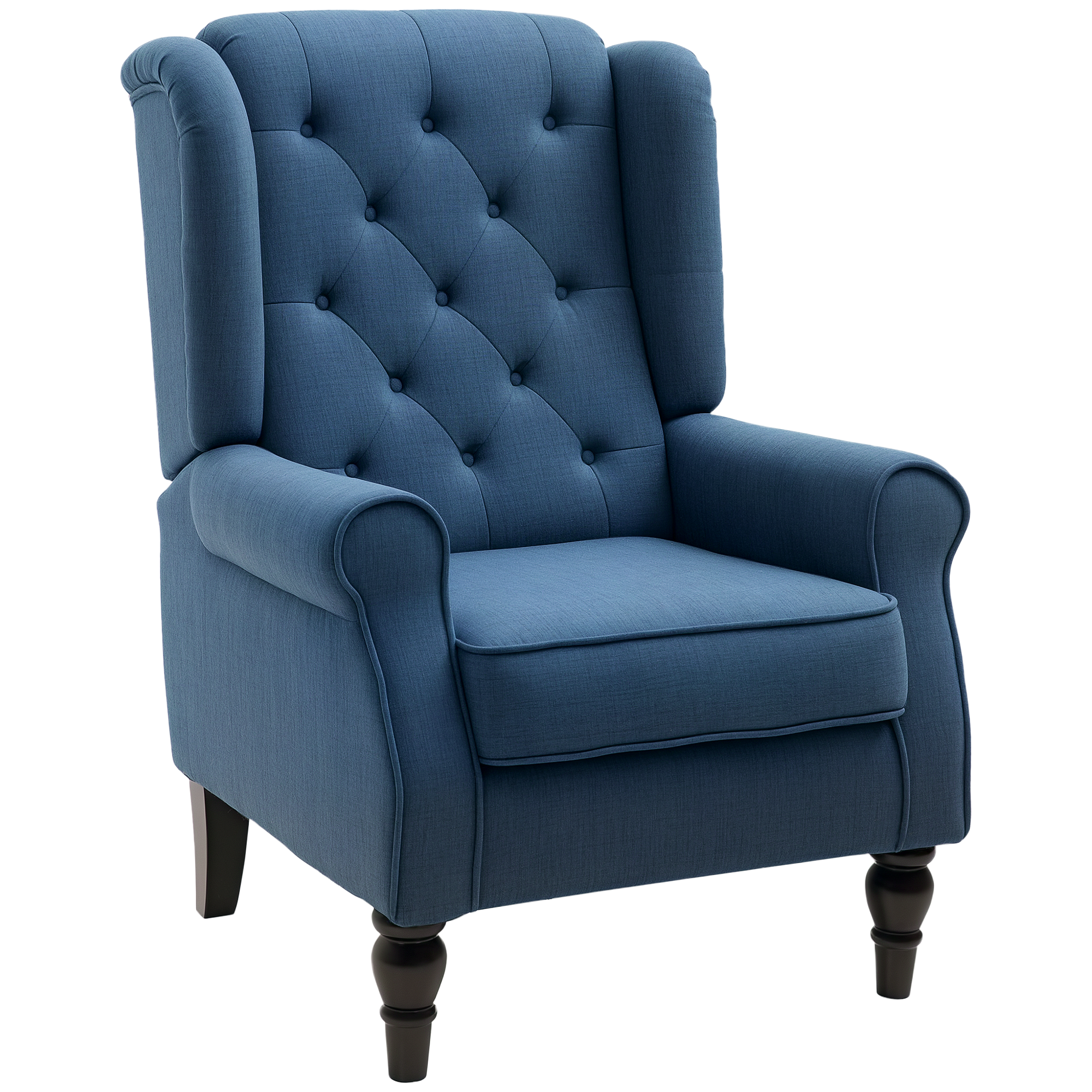 Una poltrona blu con schienale alato e trapuntatura a bottoni. Ha gambe in legno scuro e schienale alto. Isolato su sfondo bianco.