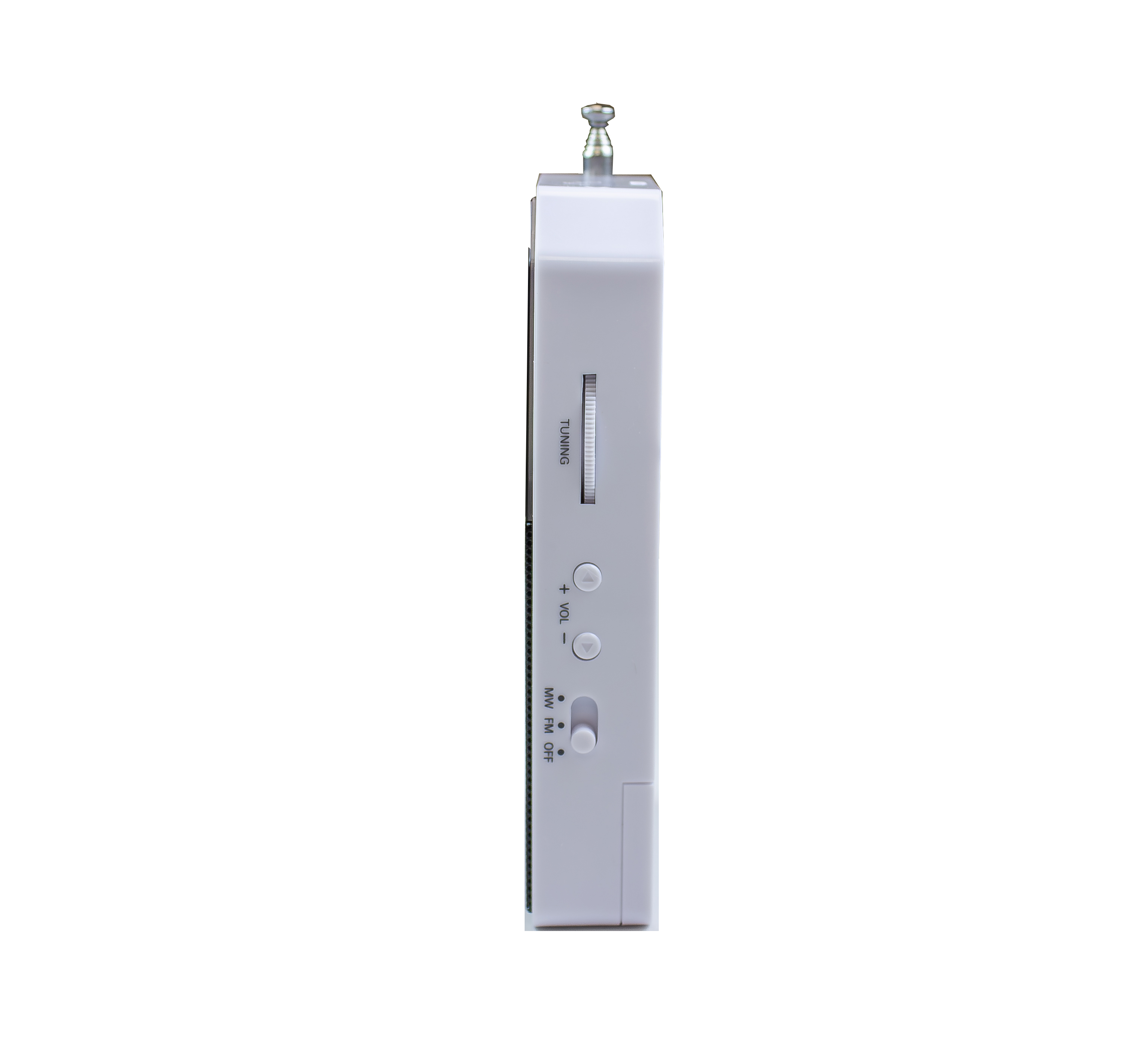 Una radio portátil blanca, con la antena extendida. Tiene un dial de sintonización, botones de volumen y un interruptor MW/FM/OFF.
