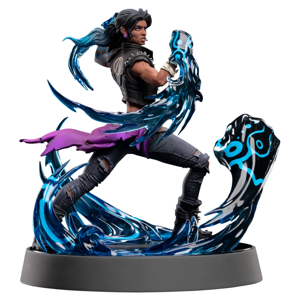 Eine Figur einer Frau in einer Actionpose, umgeben von blauen Energie-Wirbeln. Sie trägt eine schwarze Jacke und zerrissene Jeans mit lila Akzenten.