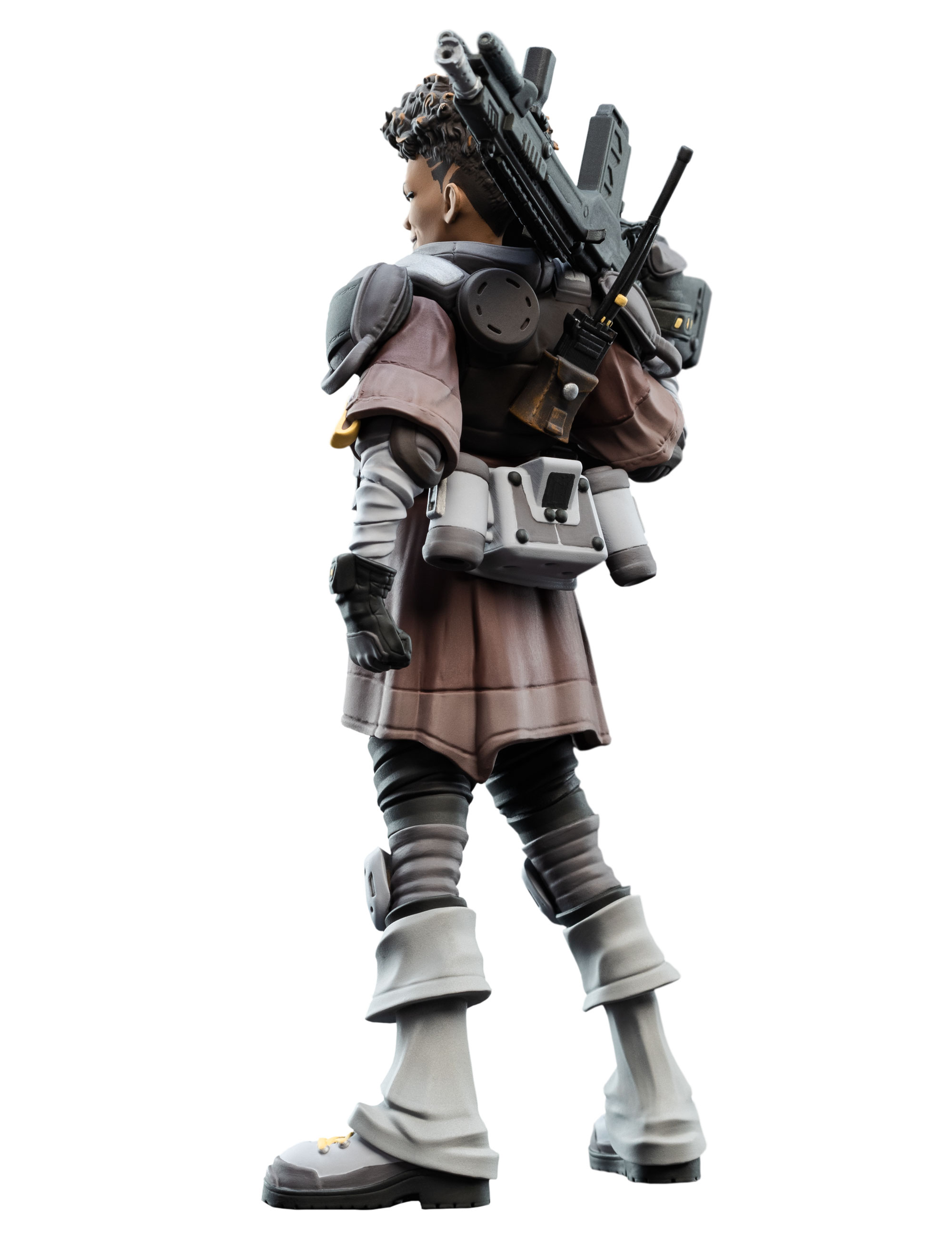 Eine Figur in Kampfausrüstung, Rucksack und Waffe, von hinten gesehen. Die Figur hat kurzes Haar und befindet sich auf weißem Hintergrund.
