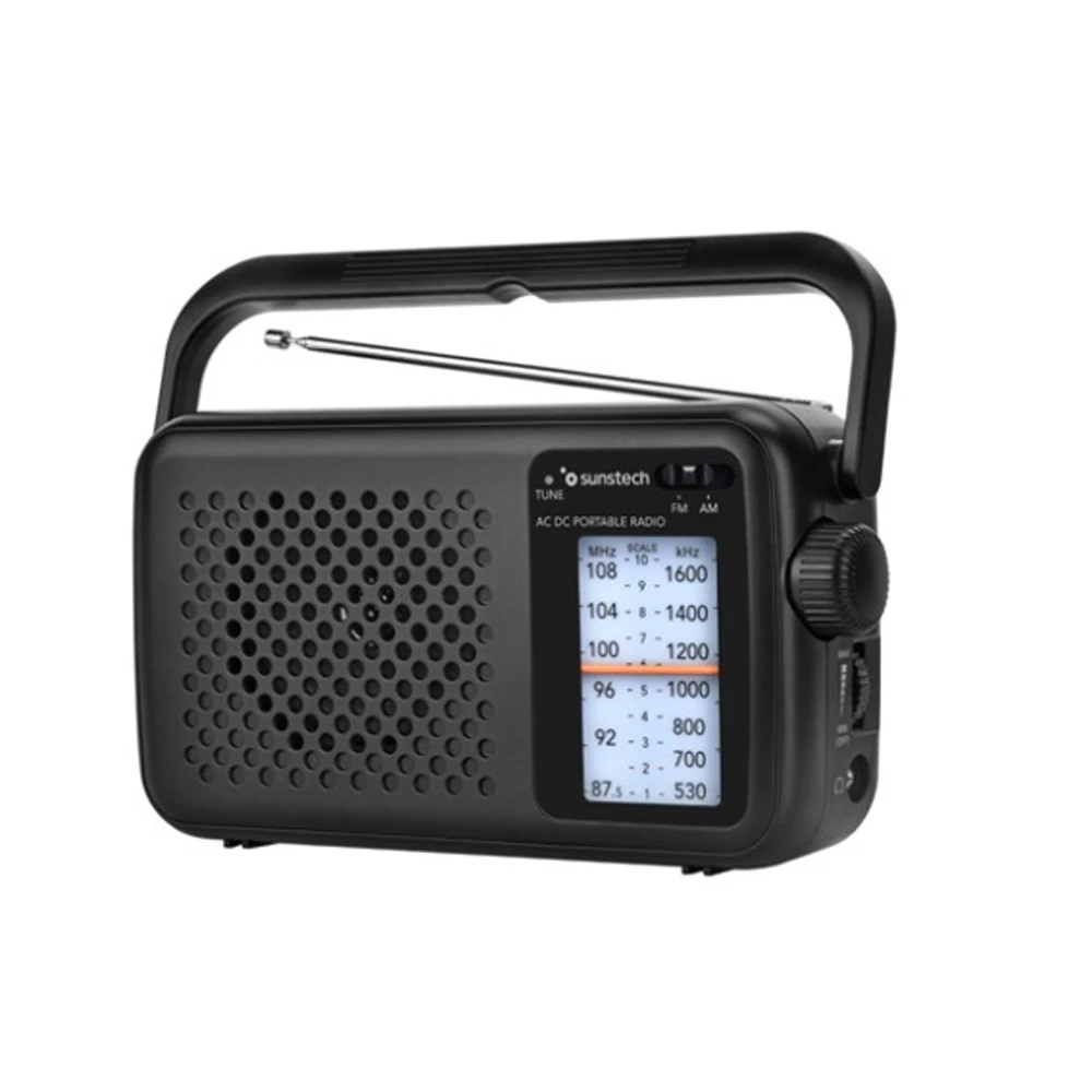 Radio portatile nera con manico. Ha un altoparlante, un quadrante di sintonizzazione e un display di frequenza con il marchio sunstech.