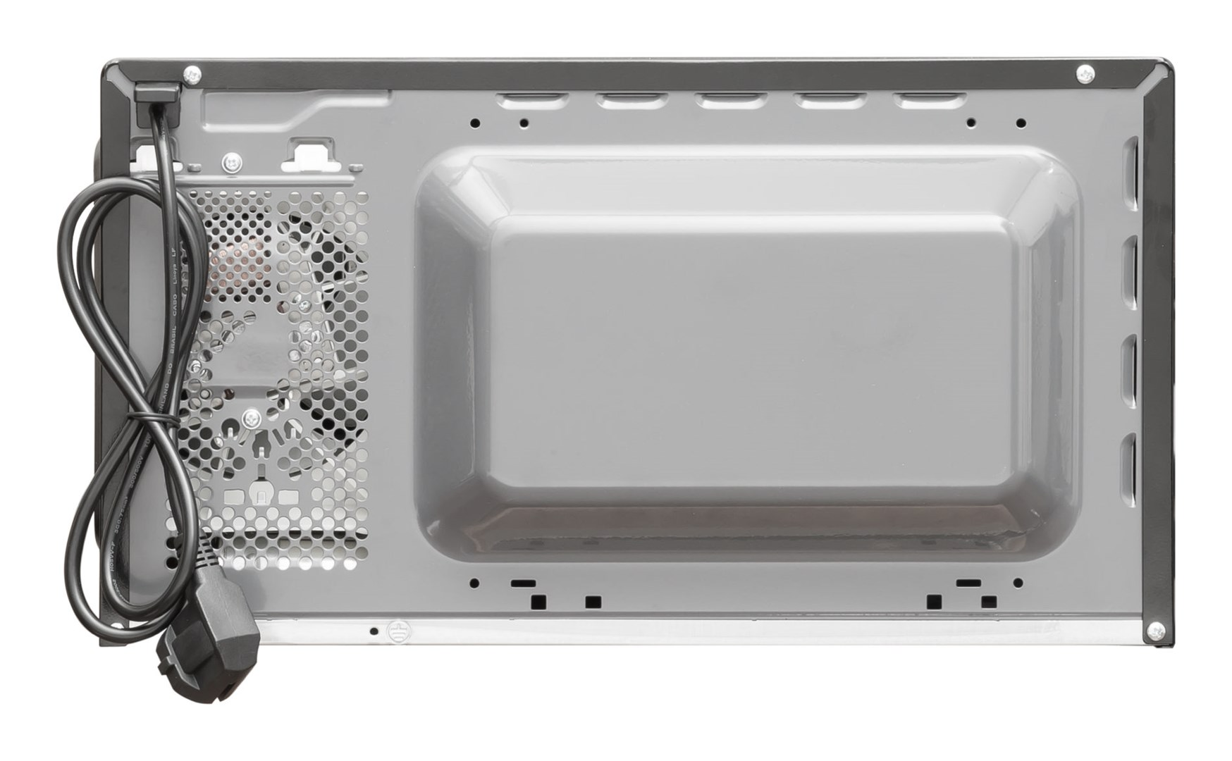 Tył kuchenki mikrofalowej. Szary metal z wentylacją, zagłębieniem i przewodem zasilającym z wtyczką.