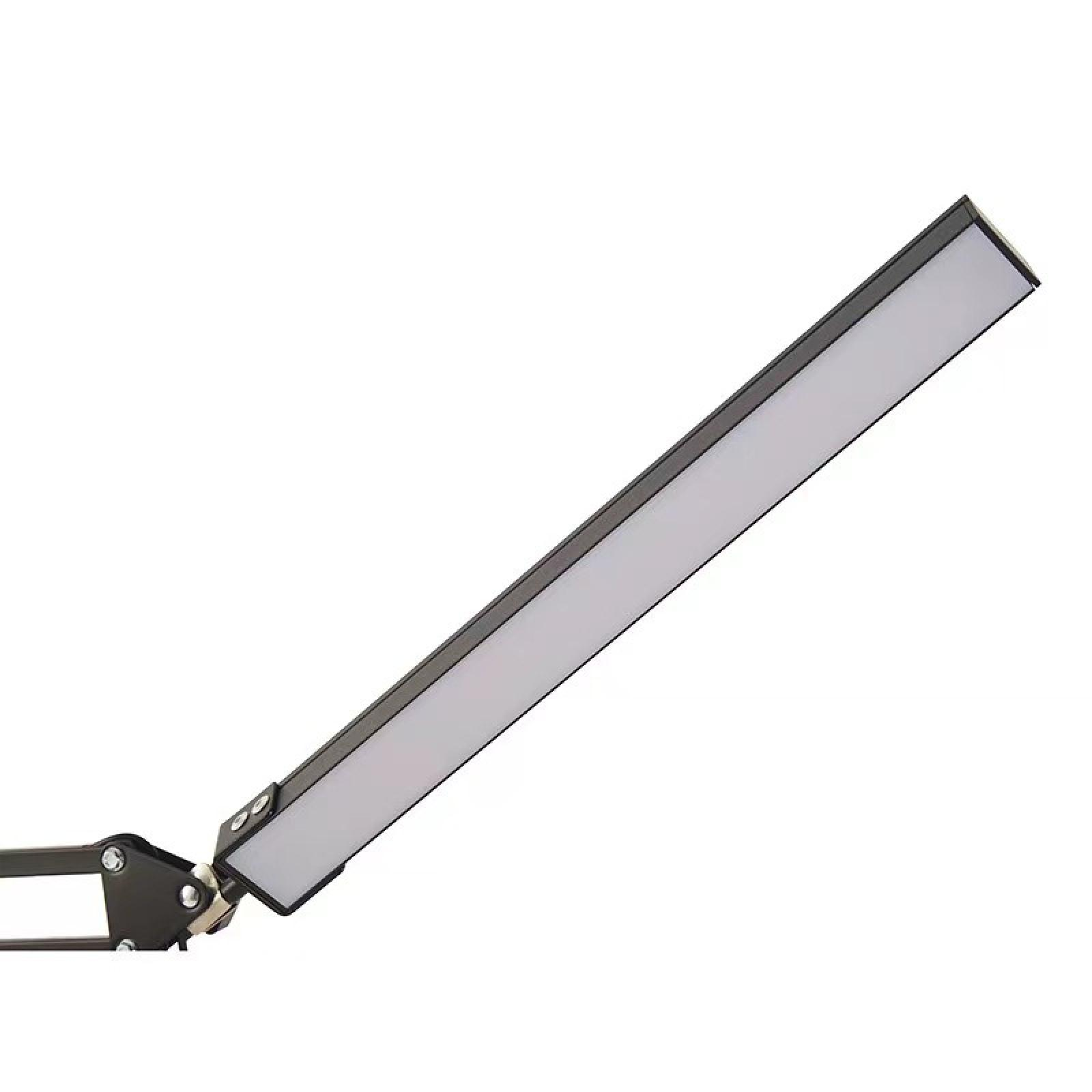 Eine moderne, schwarz-weiße LED-Schreibtischlampe. Die Lampe ist abgewinkelt und hat eine rechteckige Lichtquelle.