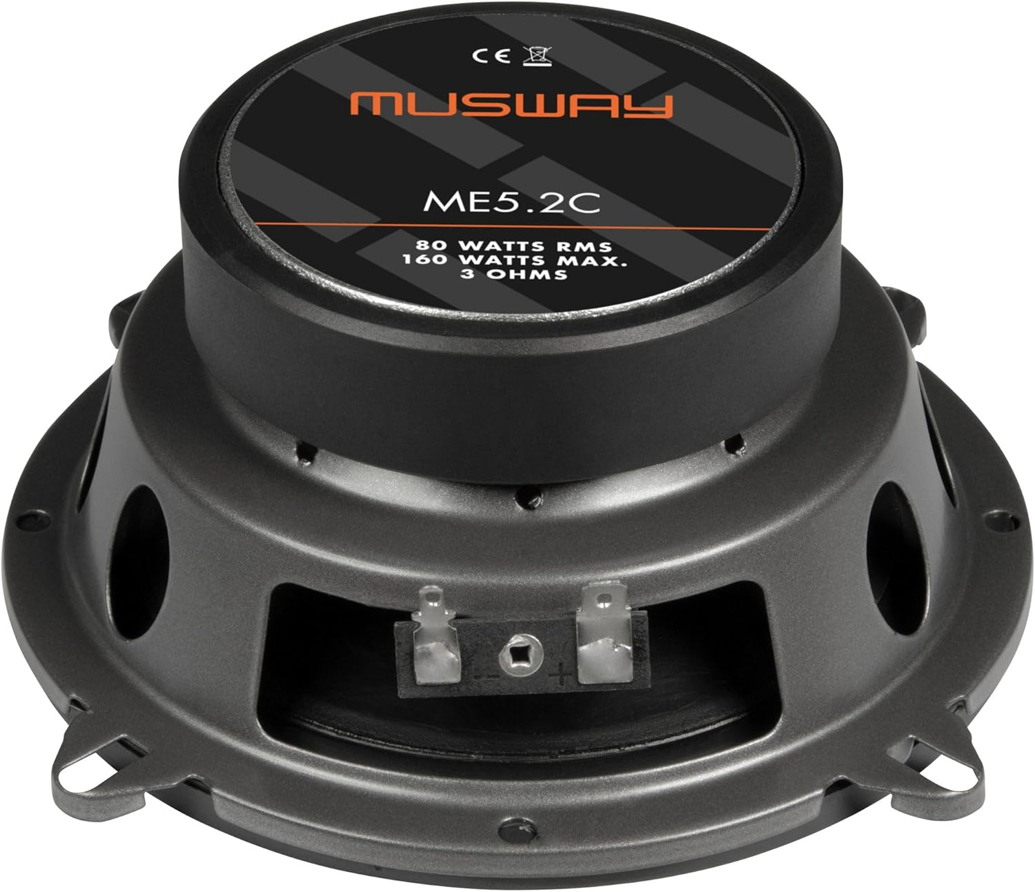 Nahaufnahme eines Lautsprechers mit schwarzem und grauem Design. Er hat den Markennamen Musway und das Modell ME5.2C. Informationen zu Watt und Ohm sind ebenfalls sichtbar.