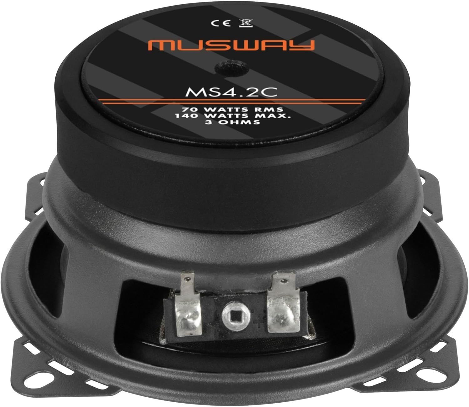 Nahaufnahme eines Lautsprechers. Er hat einen schwarzen Körper mit der Marke Musway. Spezifikationen sind MS4.2C, 70 Watt RMS, 140 Watt max, 3 Ohm.